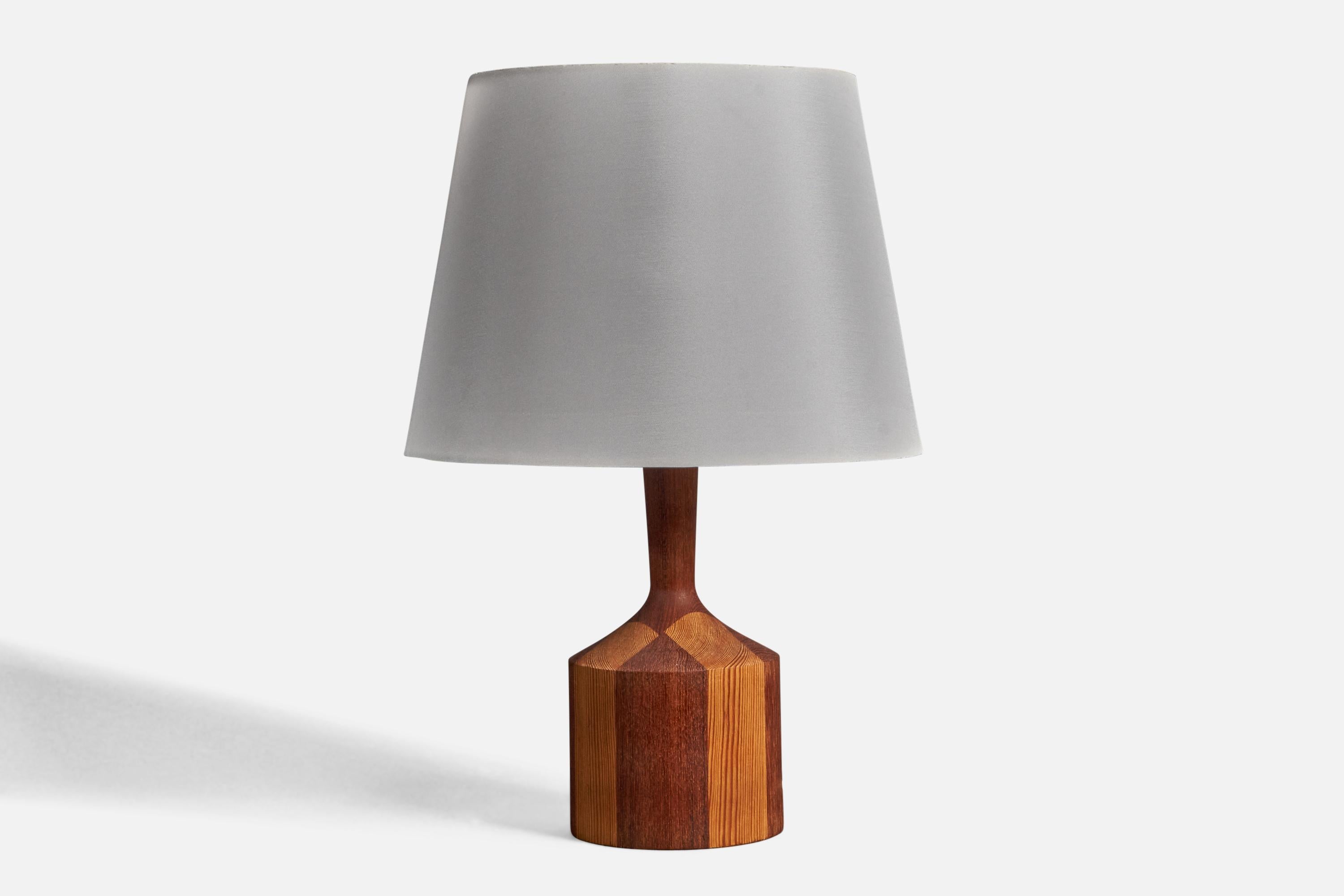 Danish Modernist Designer, Table Lamp, Teak, Pine, Denmark, 1960s In Good Condition For Sale In High Point, NC
