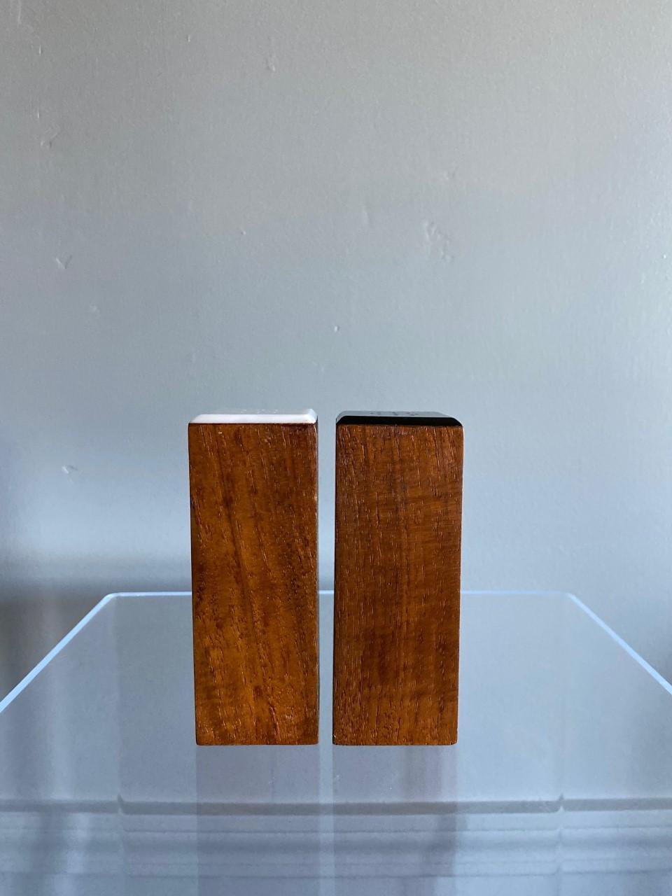 Danish Modernist Rosewood Salt & Pepper Shakers In Good Condition For Sale In San Diego, CA
