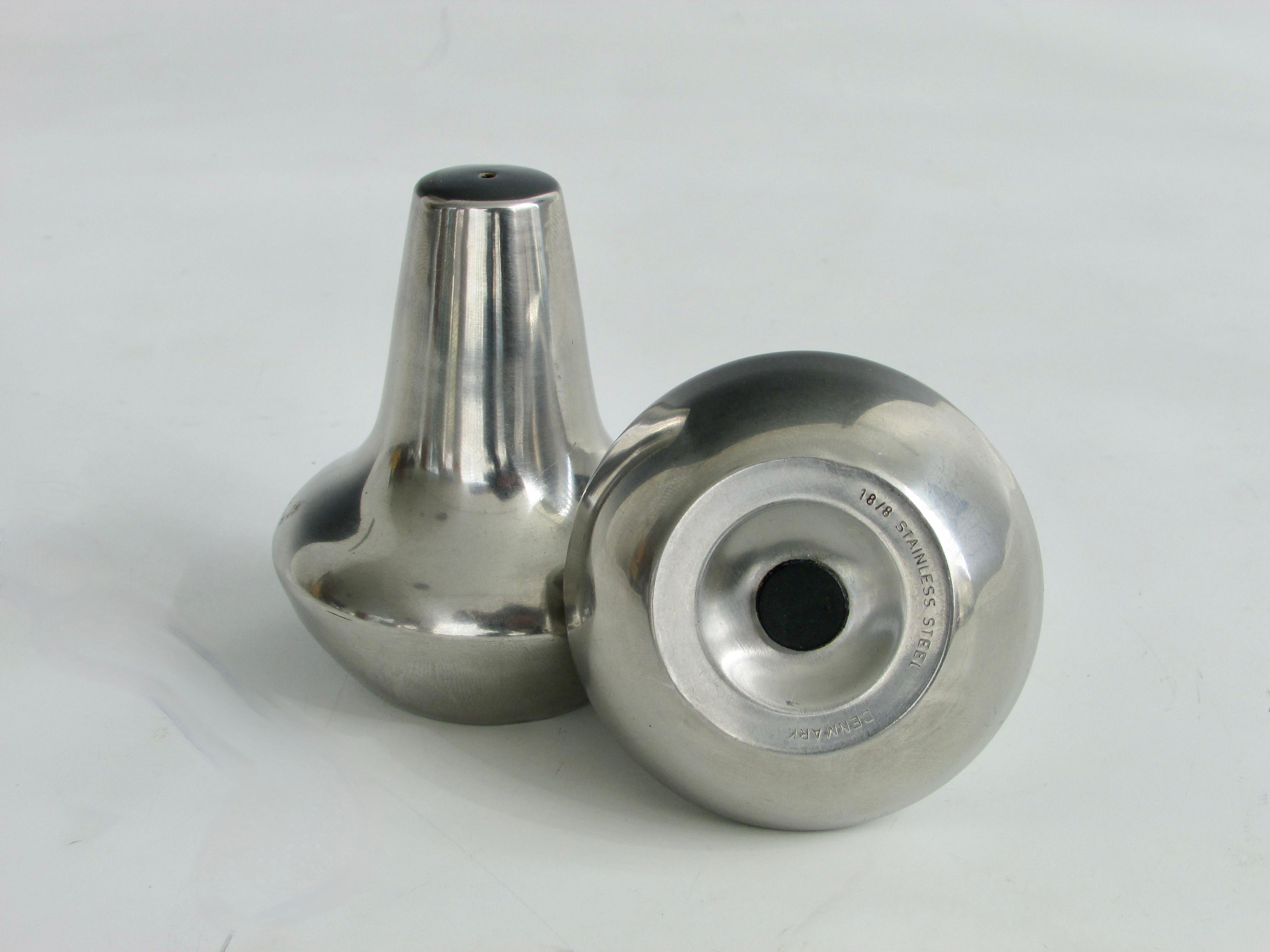 Danish Modernist Stainless Steel Salt Pepper Shakers In Good Condition For Sale In Ferndale, MI