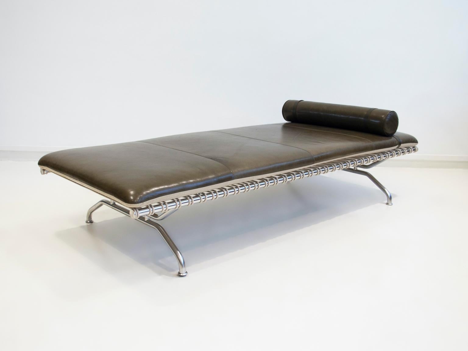 Danish Modernist Style Leather and Steel Daybed 5