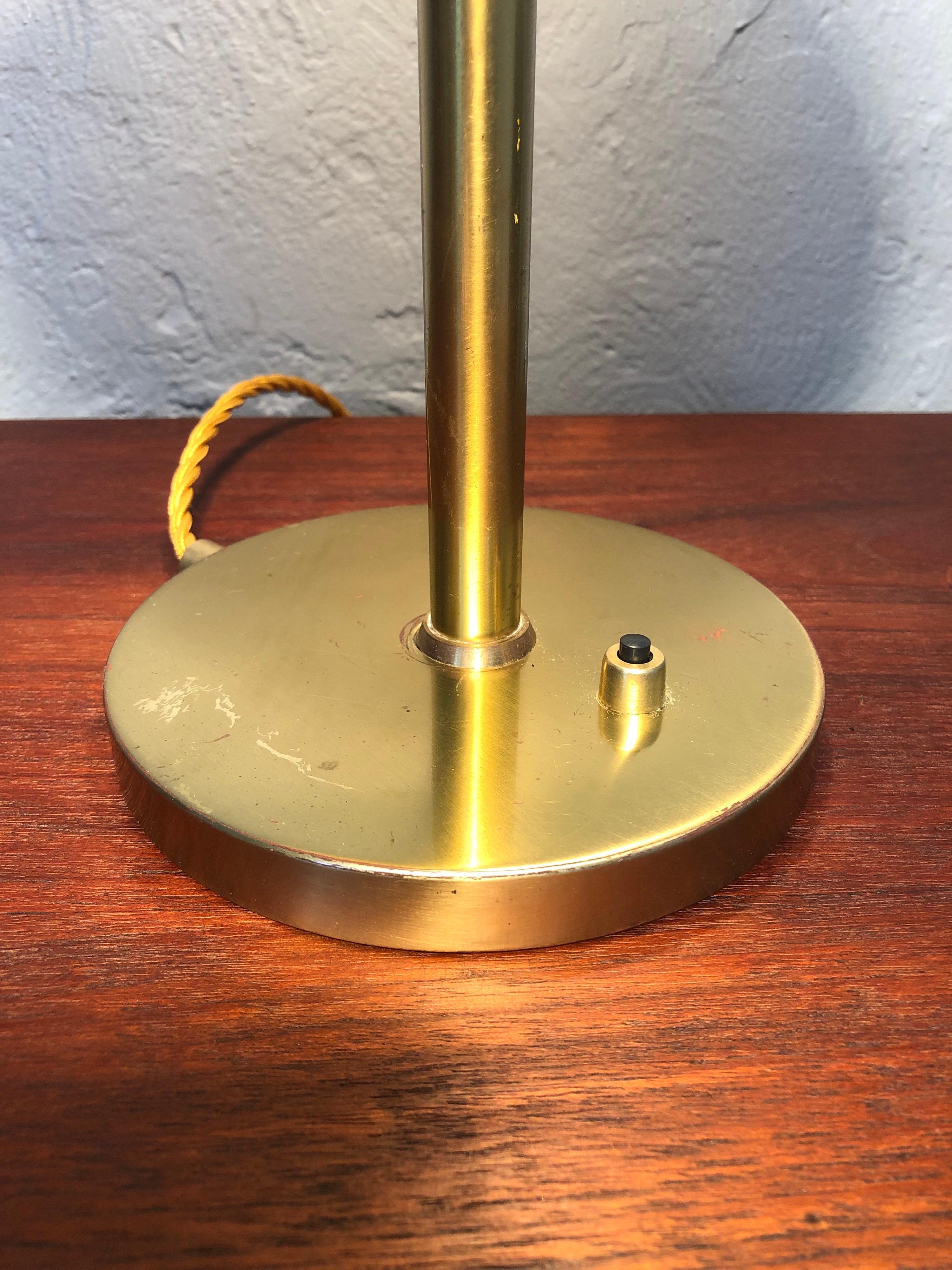 Danish Modernist Table Lamp in Brass from the 1940s by Lyfa With Provenance 4