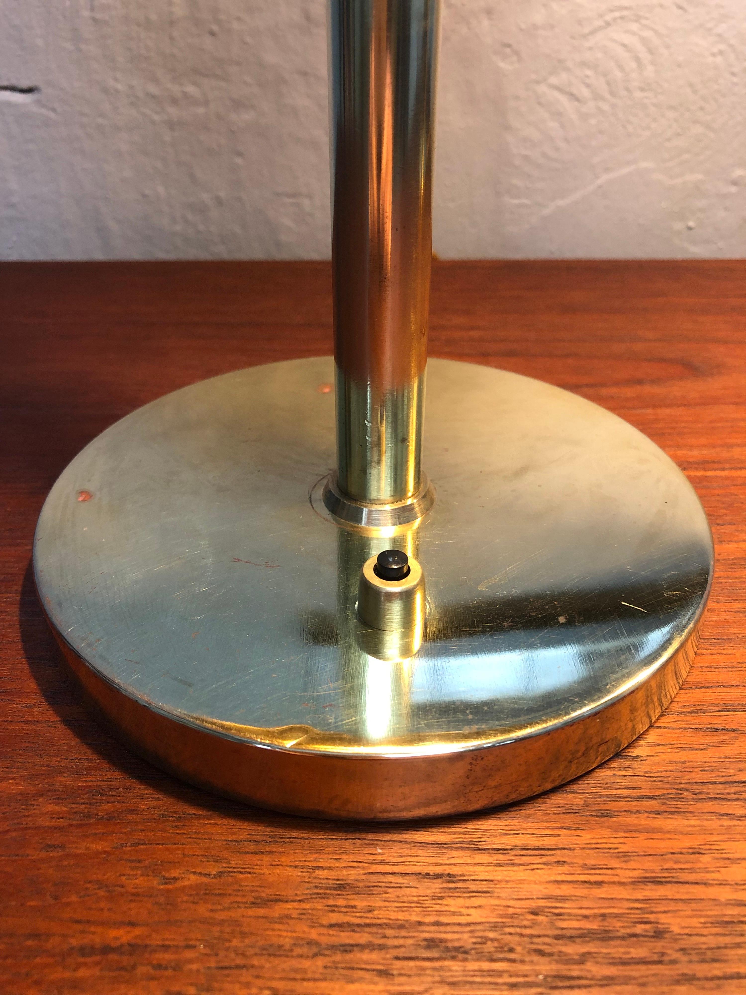 Hand-Crafted A Pair of Danish Modernist Table Lamp in Brass from the 1940s by Lyfa