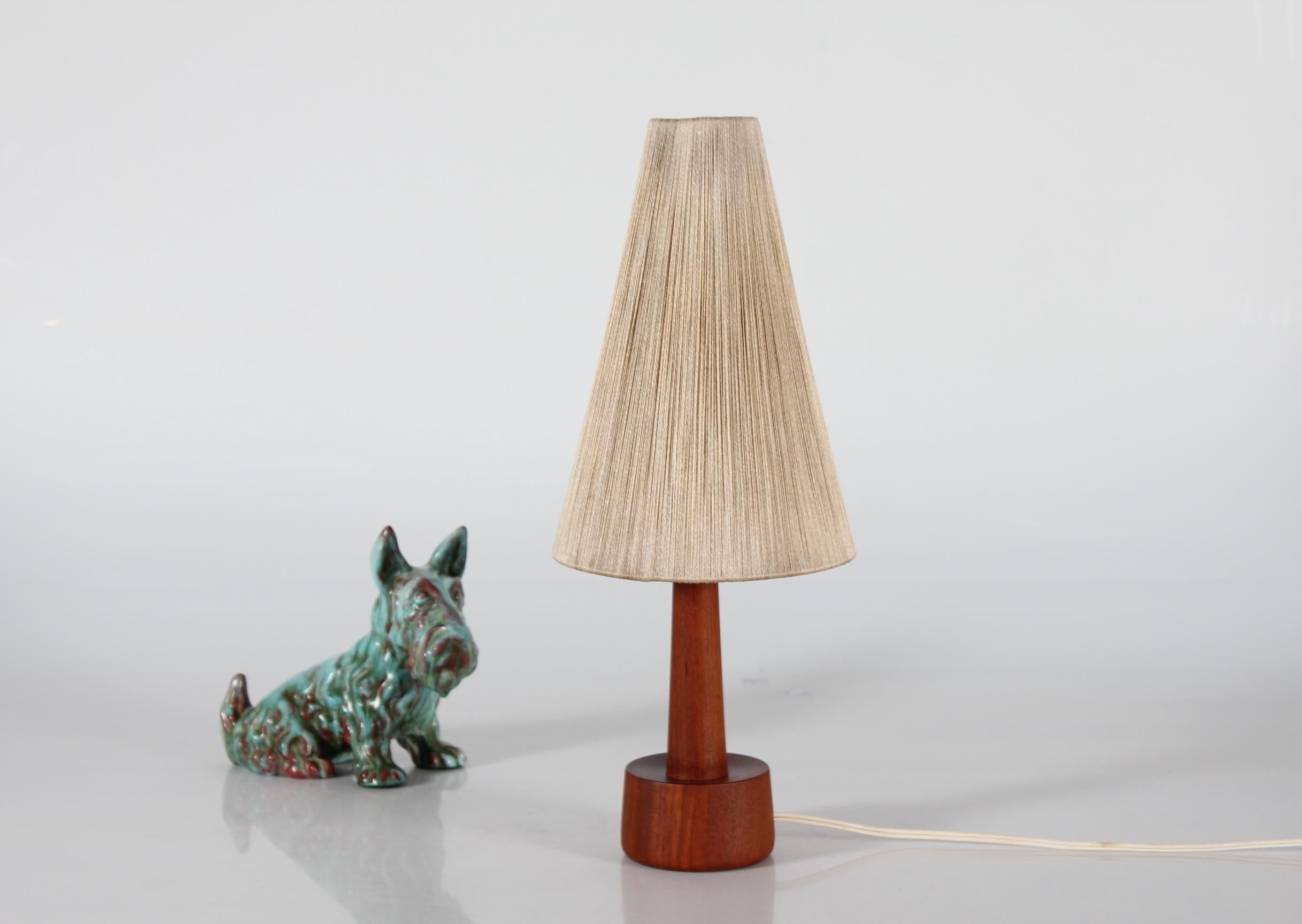 Late 20th Century Danish Modernist Table Lamp of Teak with Cone-Shaped Yarn Shade 1970s For Sale