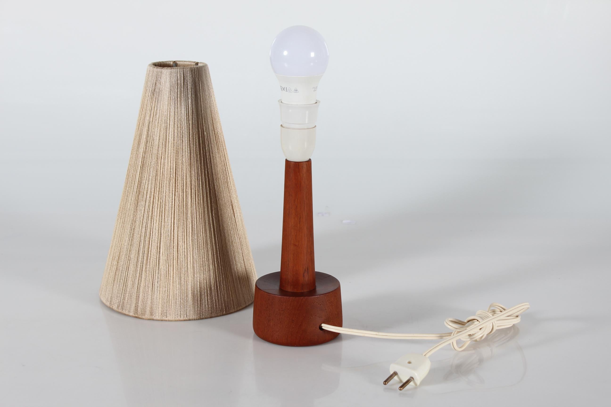 Danish Modernist Table Lamp of Teak with Cone-Shaped Yarn Shade 1970s For Sale 1