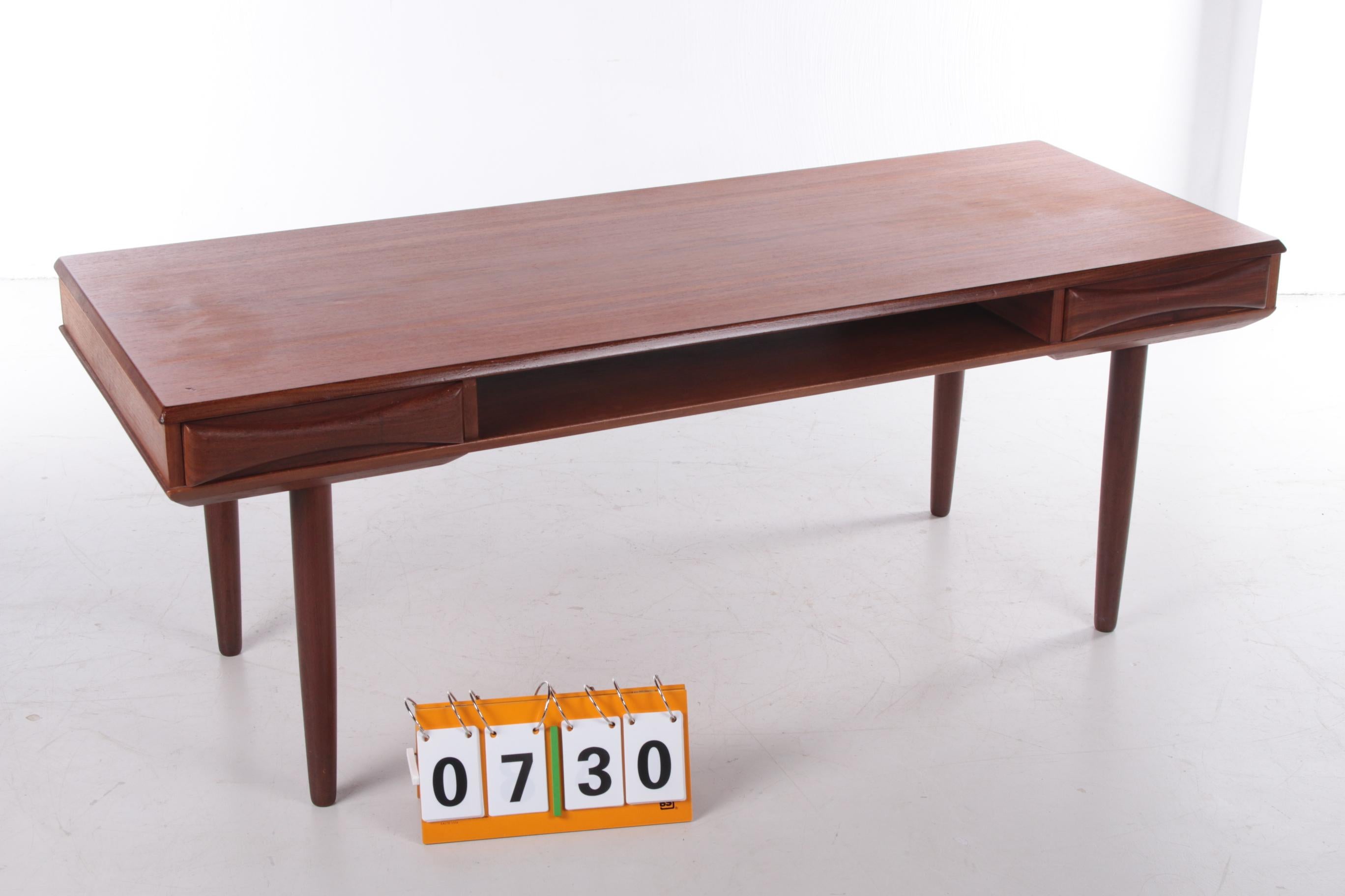 Dänischer modernistischer dänischer Couchtisch aus Teakholz von Dyrlund, 1960er Jahre im Angebot 5