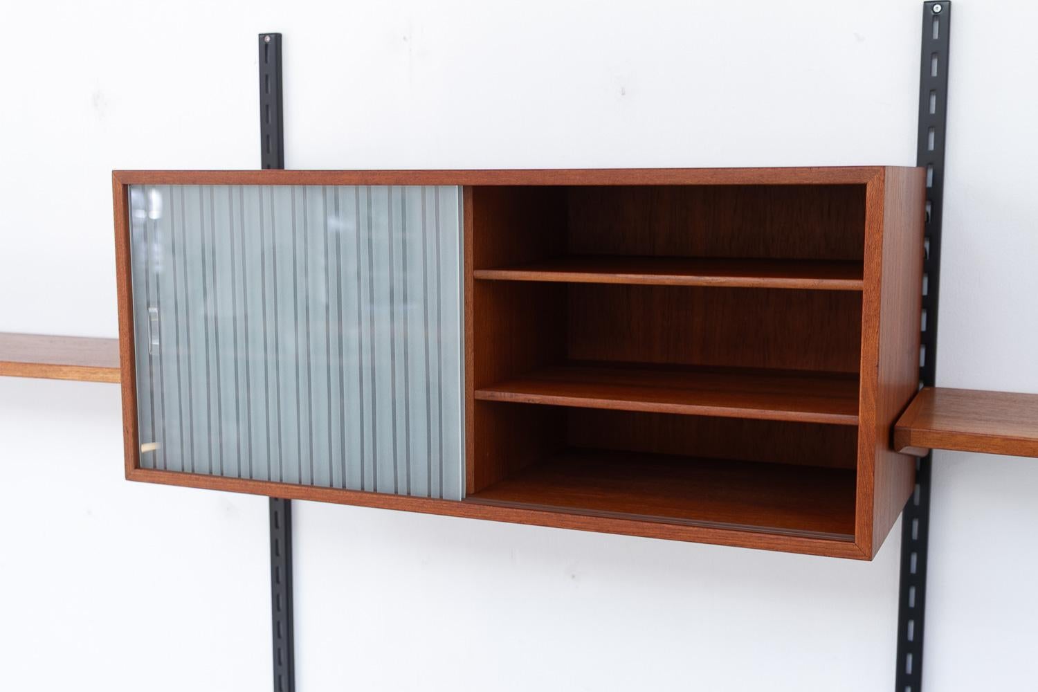 Danish Modular 5-Bay Teak Wall Unit by Kai Kristiansen for FM, 1960s. 1