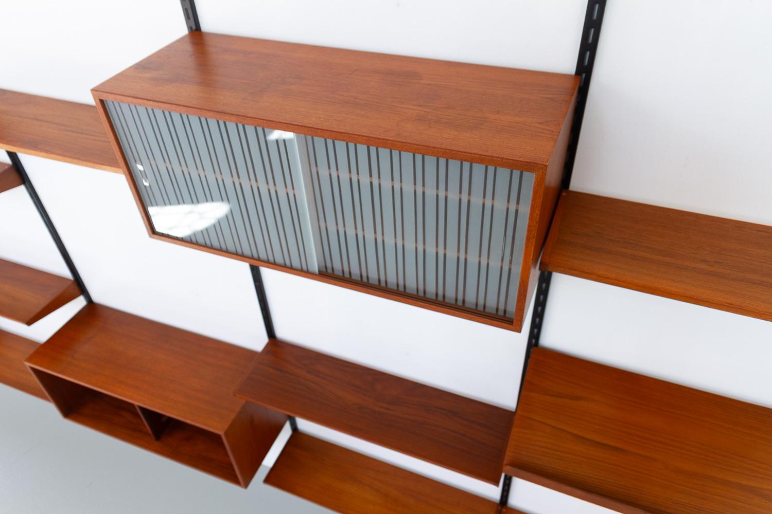 Danish Modular 5-Bay Teak Wall Unit by Kai Kristiansen for FM, 1960s. 4