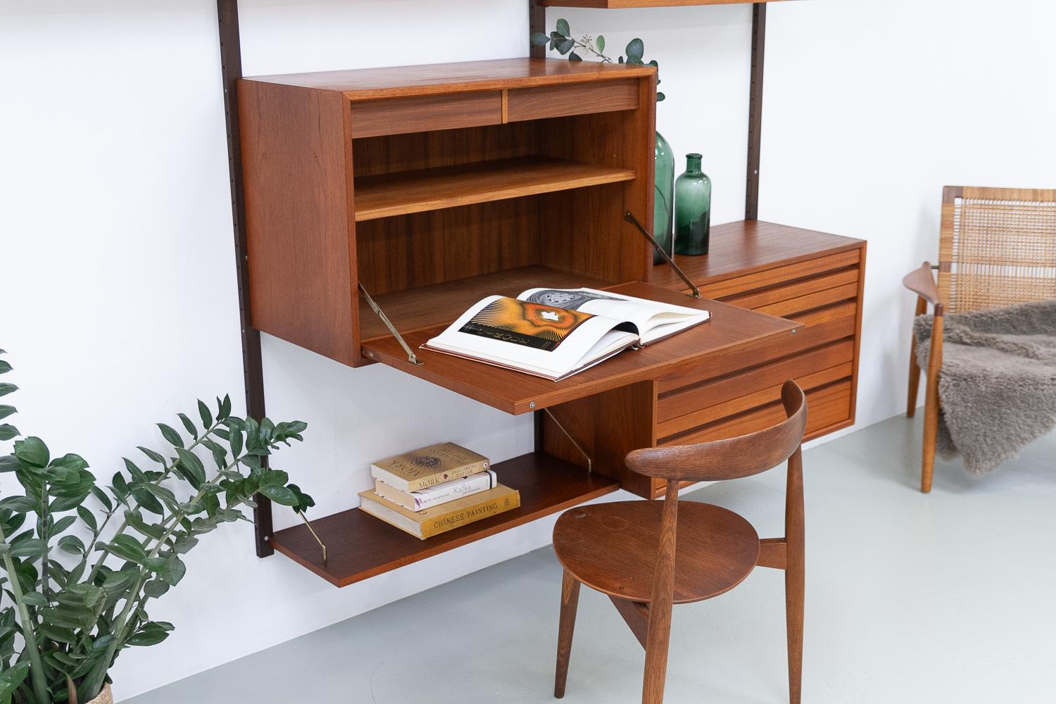 Parete attrezzata modulare danese in teak Royal di Poul Cadovius per Cado, 1950. in vendita 8