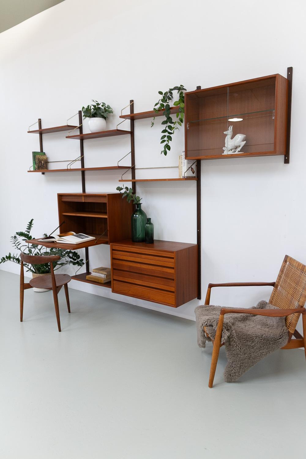 Parete attrezzata modulare danese in teak Royal di Poul Cadovius per Cado, 1950. in vendita 11