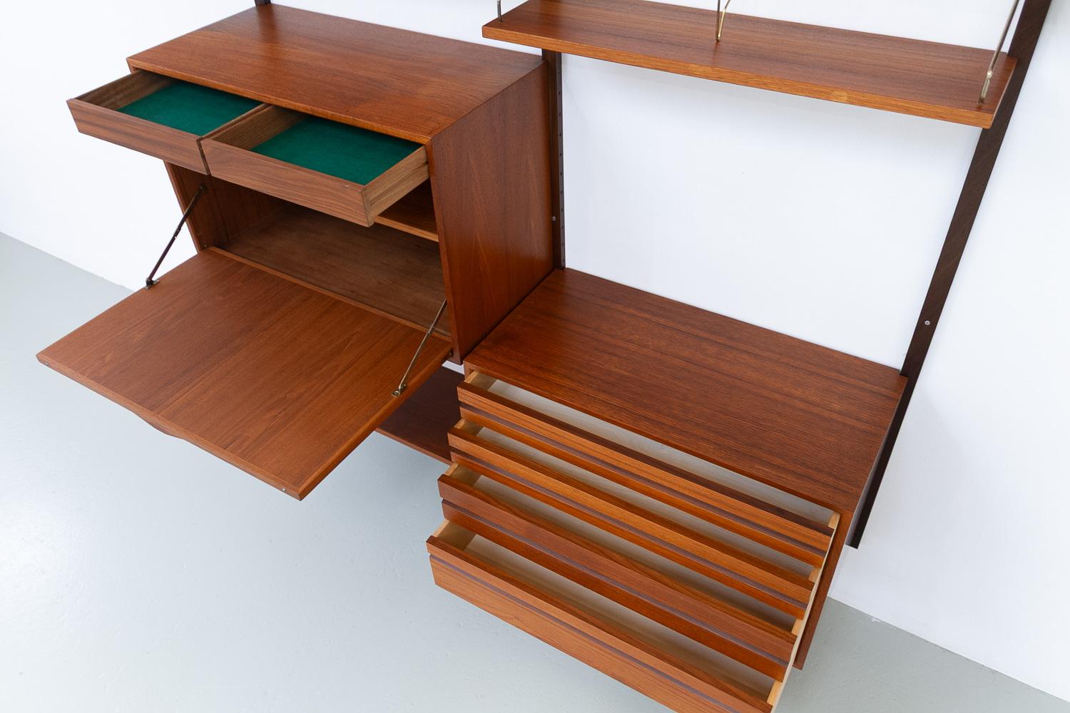 Parete attrezzata modulare danese in teak Royal di Poul Cadovius per Cado, 1950. in vendita 2