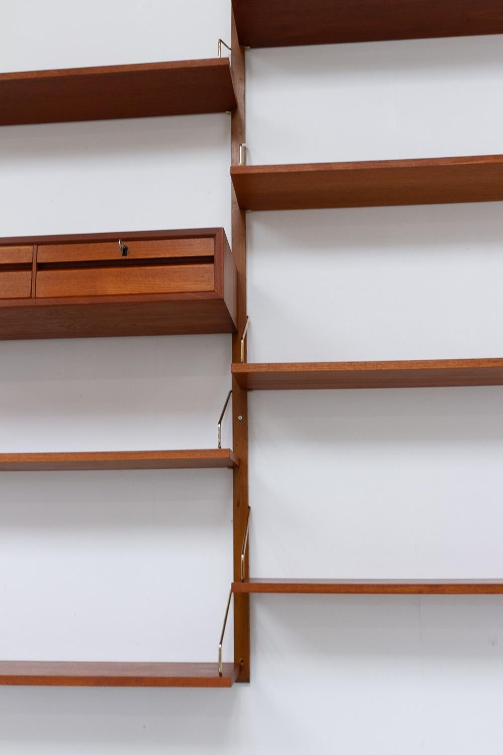 Danish Modular Royal Teak Wall Unit by Poul Cadovius for Cado, 1960s. 7