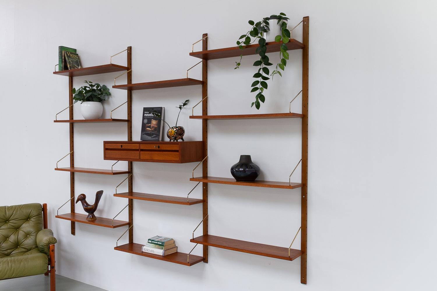 Danish Modular Royal Teak Wall Unit by Poul Cadovius for Cado, 1960s. 11