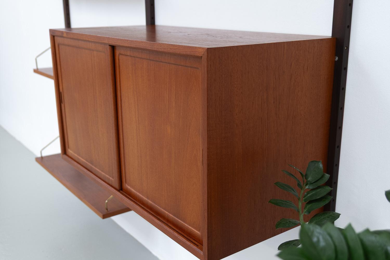 Danish Modular Royal Teak Wall Unit by Poul Cadovius for Cado, 1960s. For Sale 12