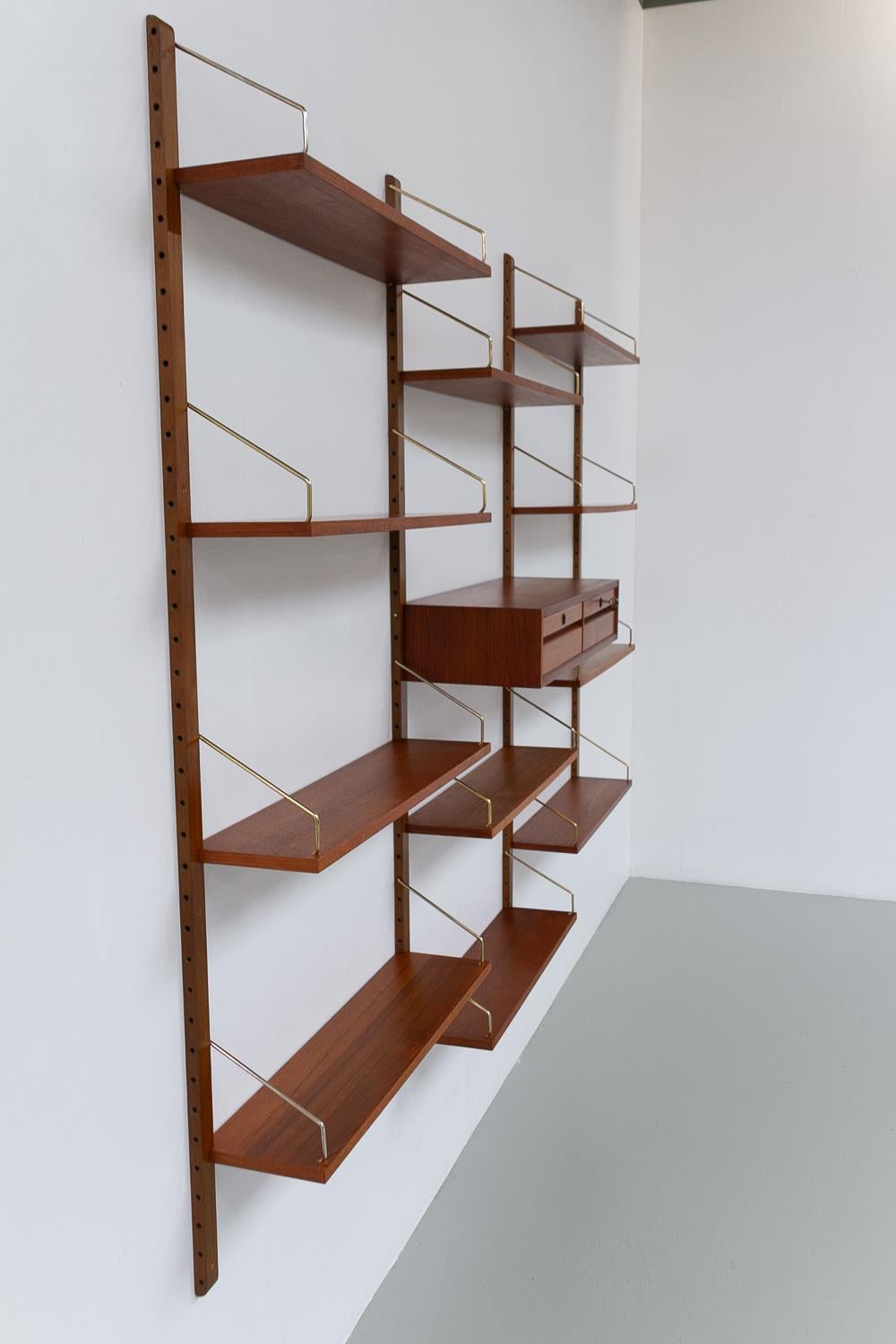 Danish Modular Royal Teak Wall Unit by Poul Cadovius for Cado, 1960s. 1