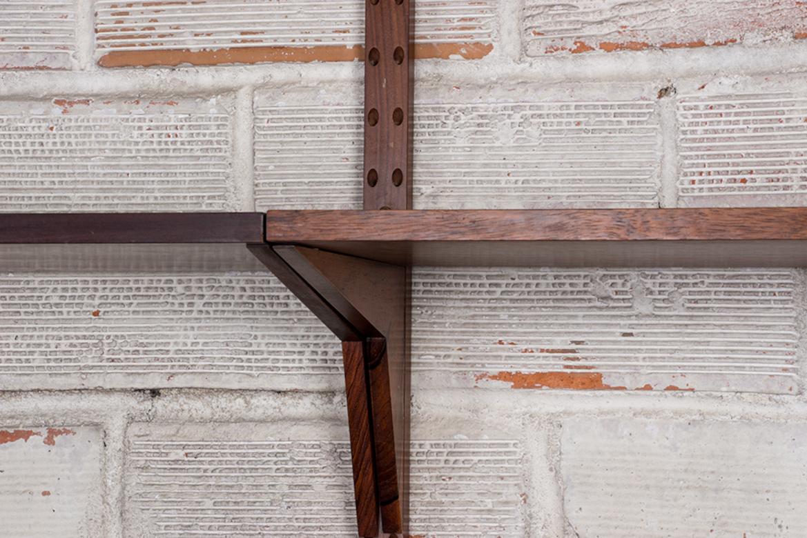 Danish modular shelf in Rosewood by Poul Cadovius 1960. In Good Condition In JOINVILLE-LE-PONT, FR