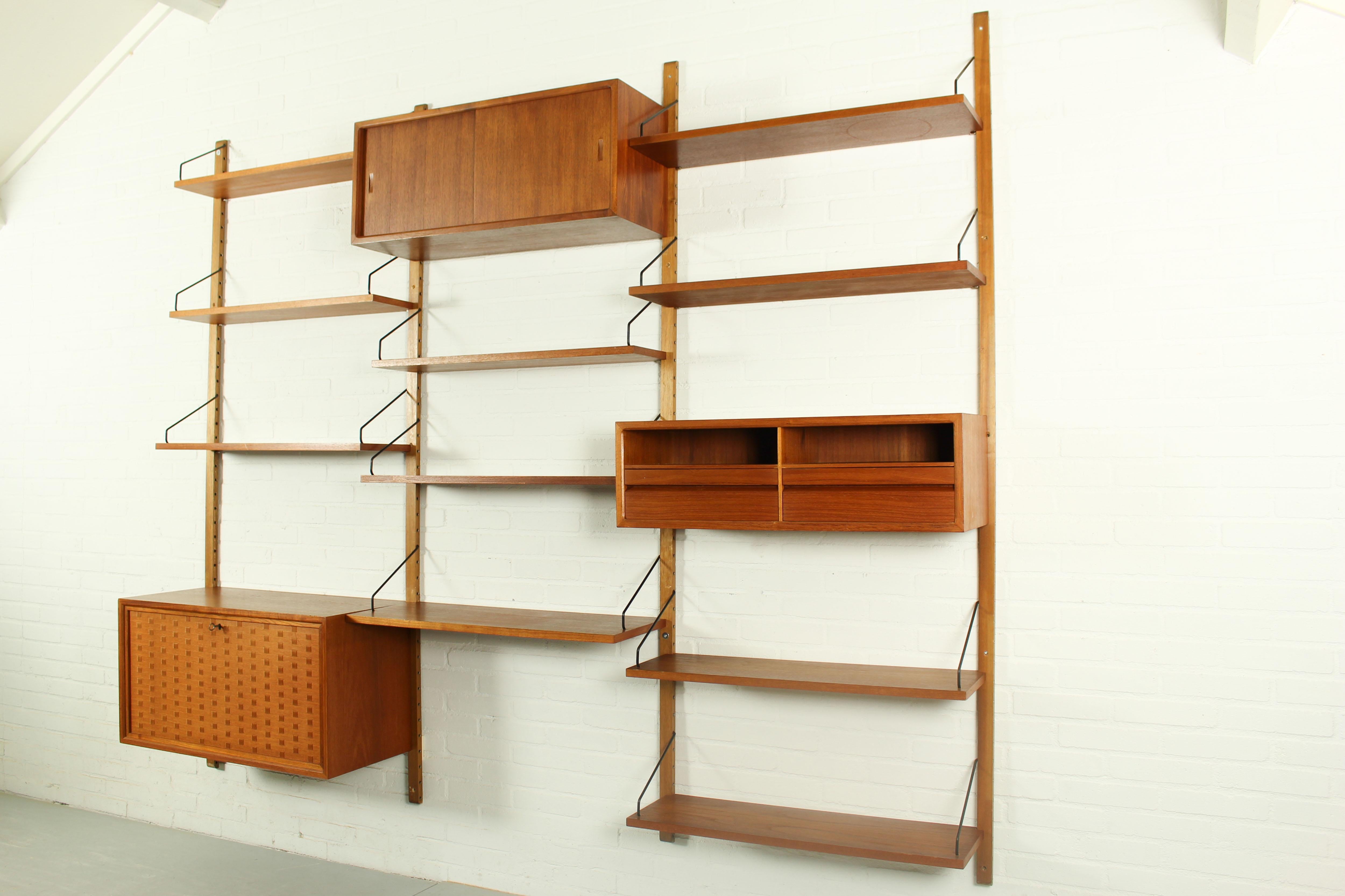 Danish Modular Teak Wall Unit by Poul Cadovius with wine cabinet, 1960s For Sale 1