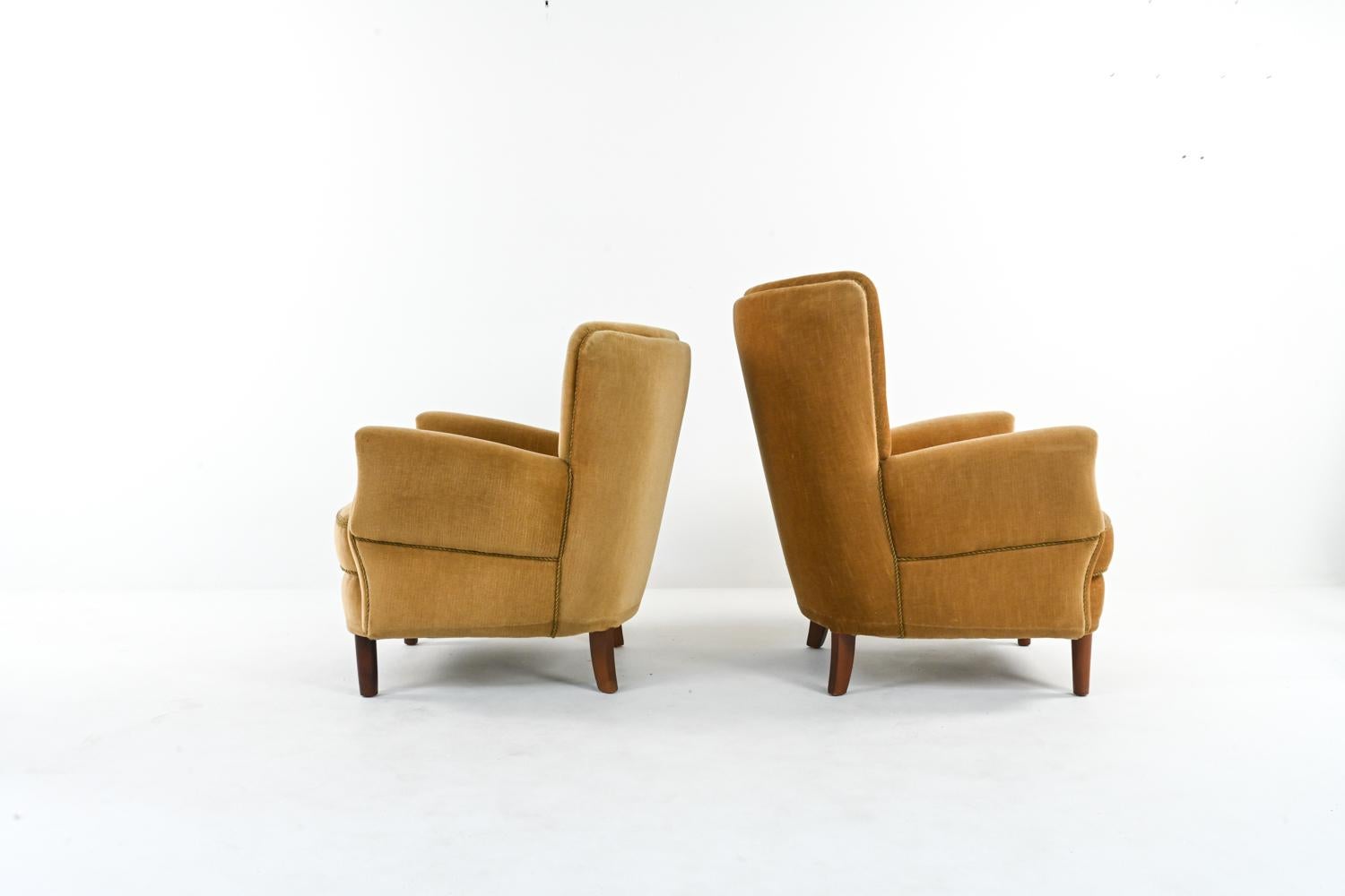 Danish Mohair His & Hers Easy Chairs Attributed to Fritz Hansen, c. 1950's 1