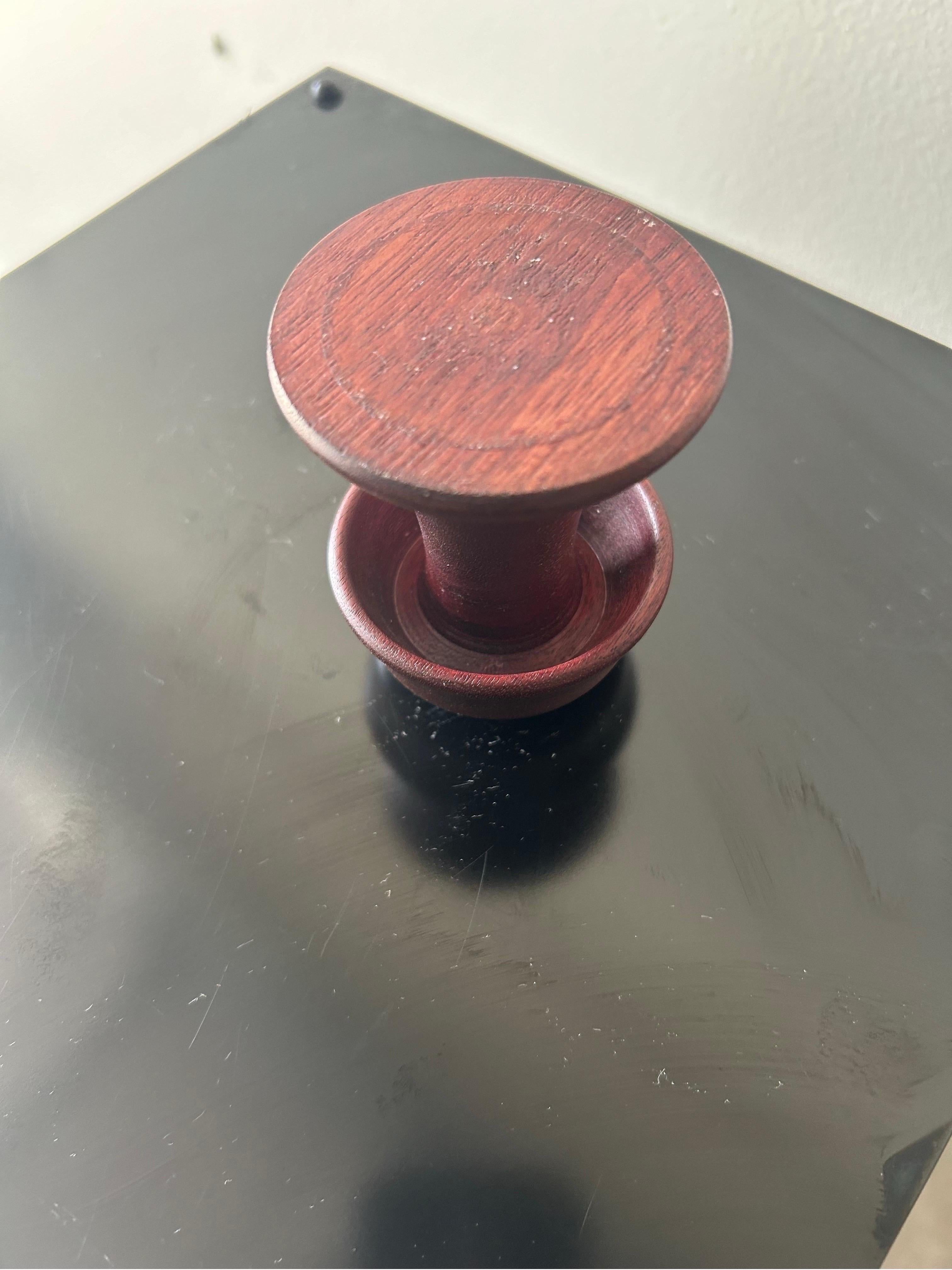 Mid-Century Modern Champignon danois, bougeoir en bois sculpté en vente