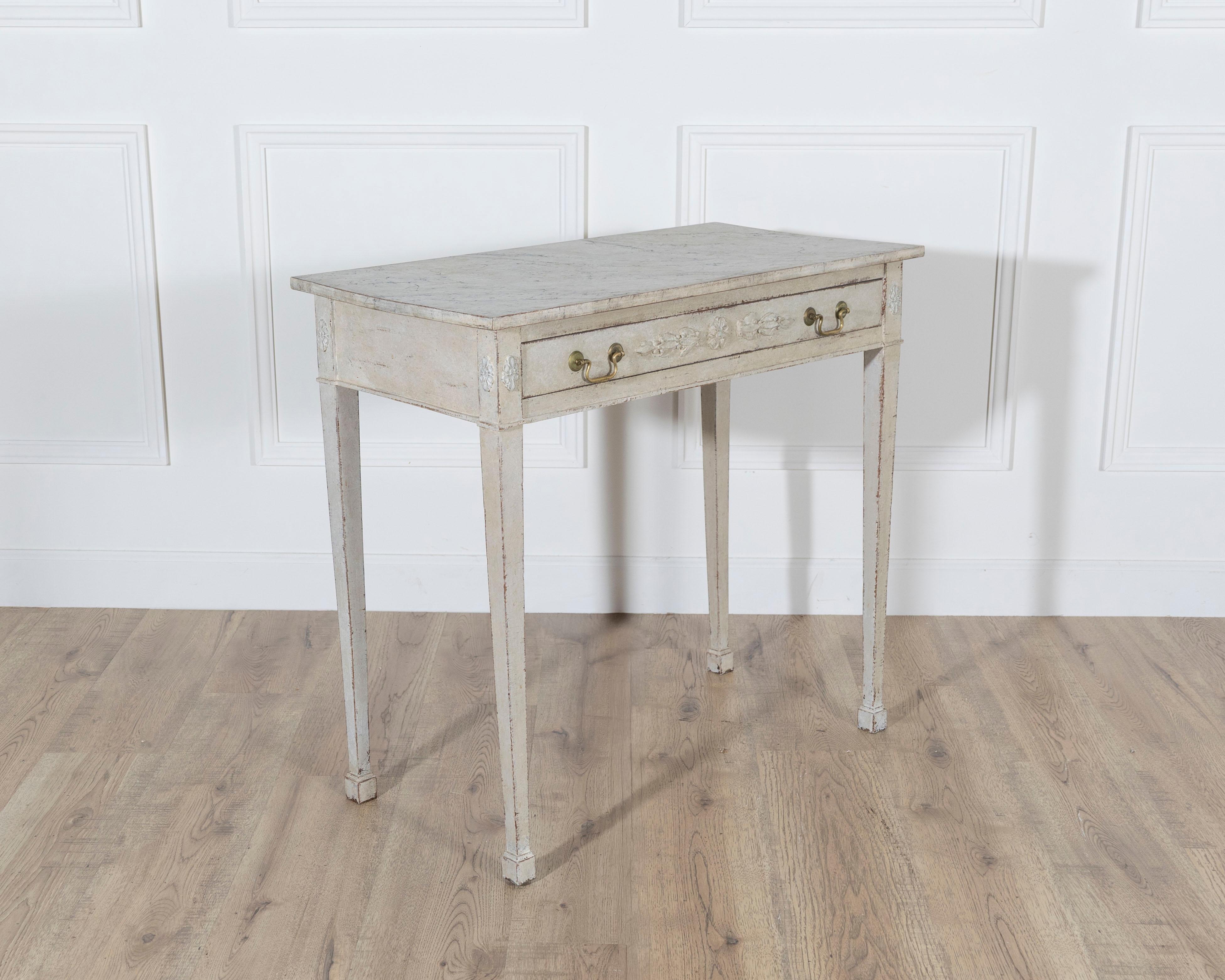 Mesa consola neoclásica danesa pintada con tapa jaspeada, circa 1820 en Bueno estado para la venta en Atlanta, GA