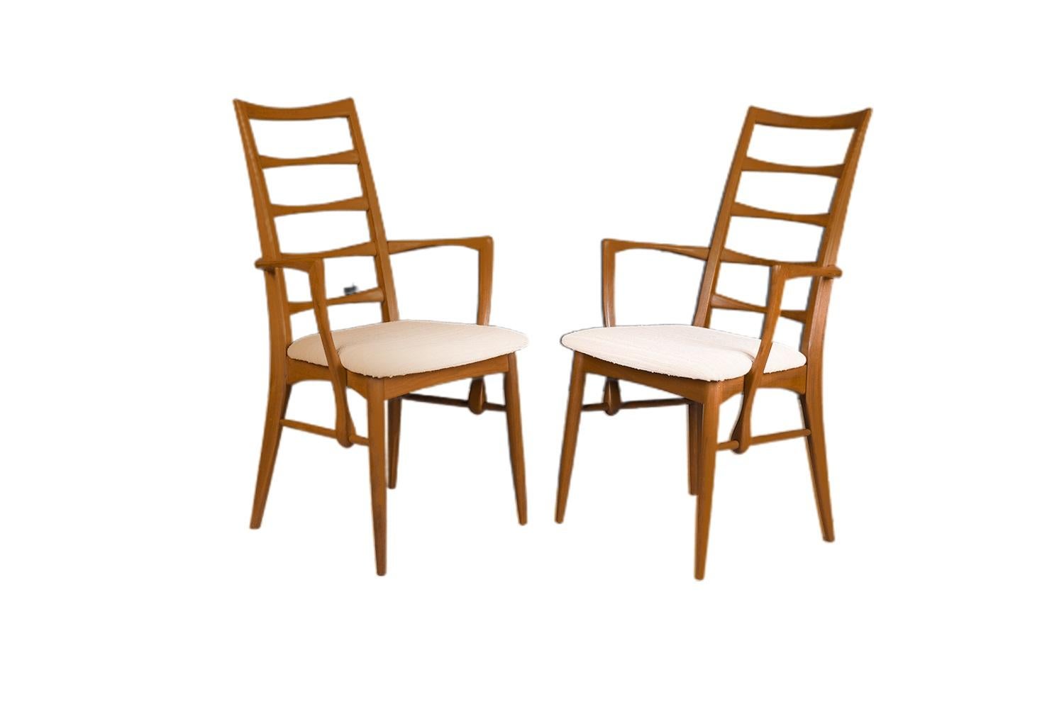 Mid-Century moderno Il danese Niels Koefoed per le sedie Koefoeds Hornslet Lis in vendita