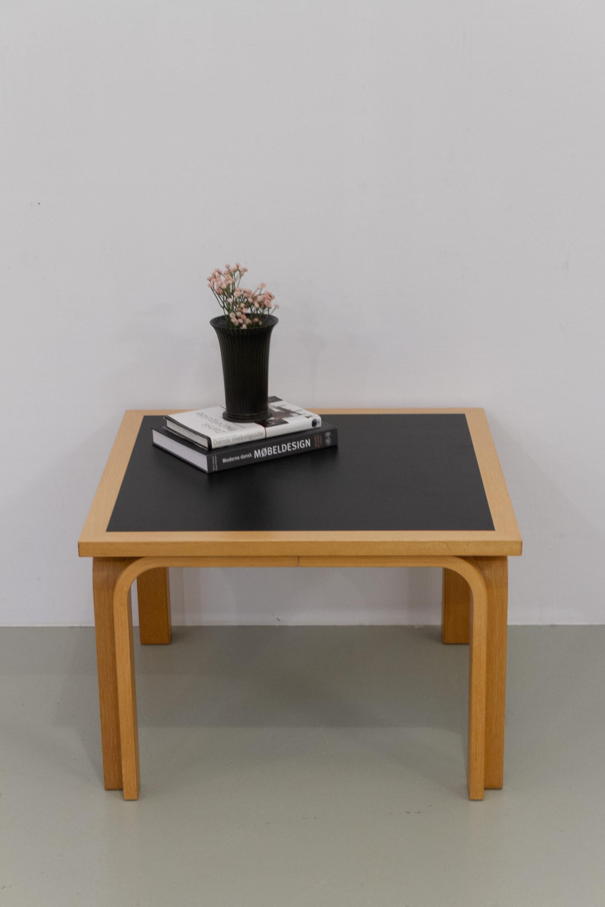 Danish Oak and Black Botium Lounge Table by Magnus Olesen, 1970s. en vente 7