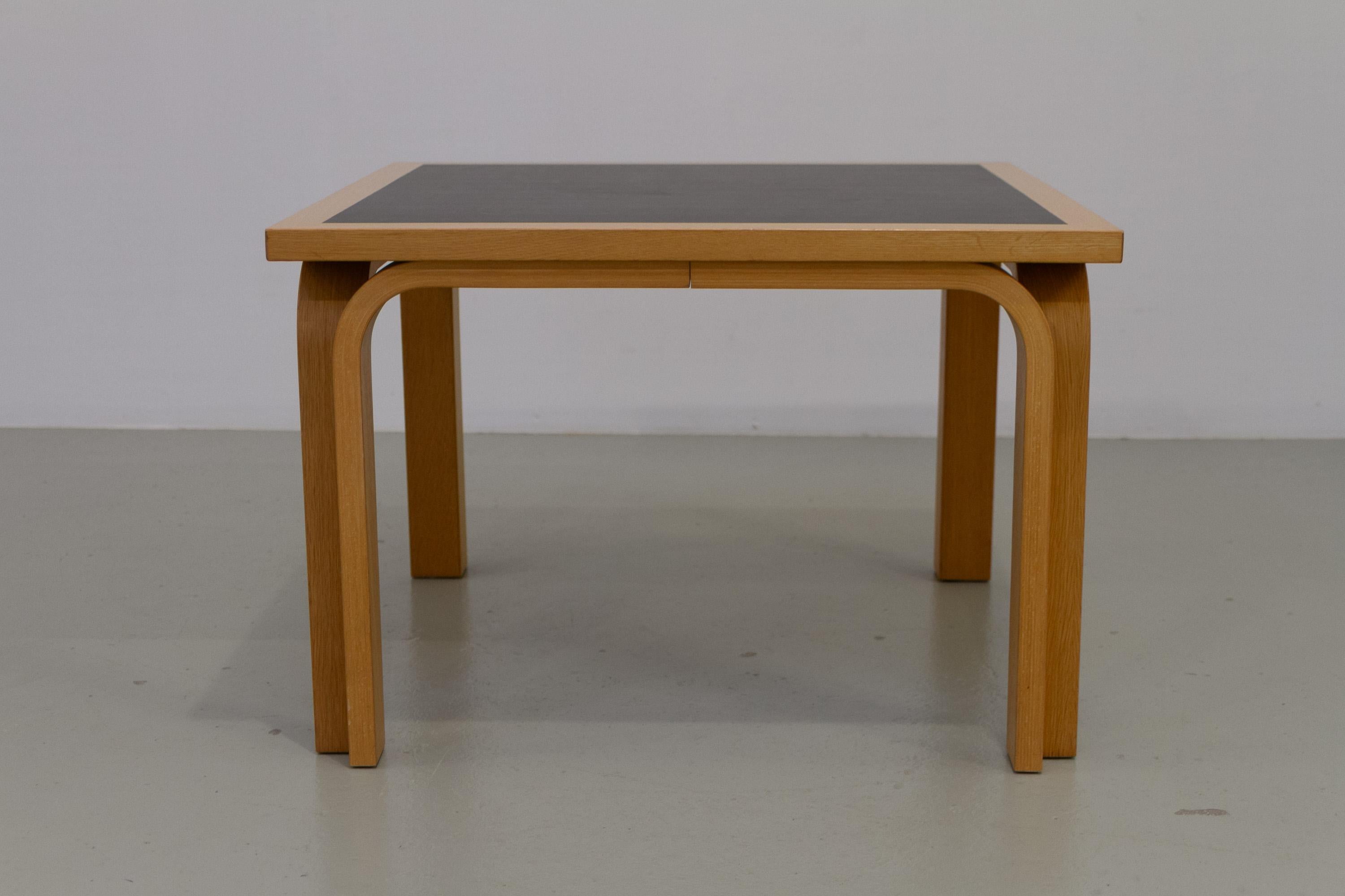 Danish Oak and Black Botium Lounge Table by Magnus Olesen, 1970s.

Scandinavian Mid-Century Modern coffee table in steam bent light Nordic oak with black laminated tabletop. Designed by Rud Thygesen and Johnny Sørensen in the 1970s for Botium/Magnus