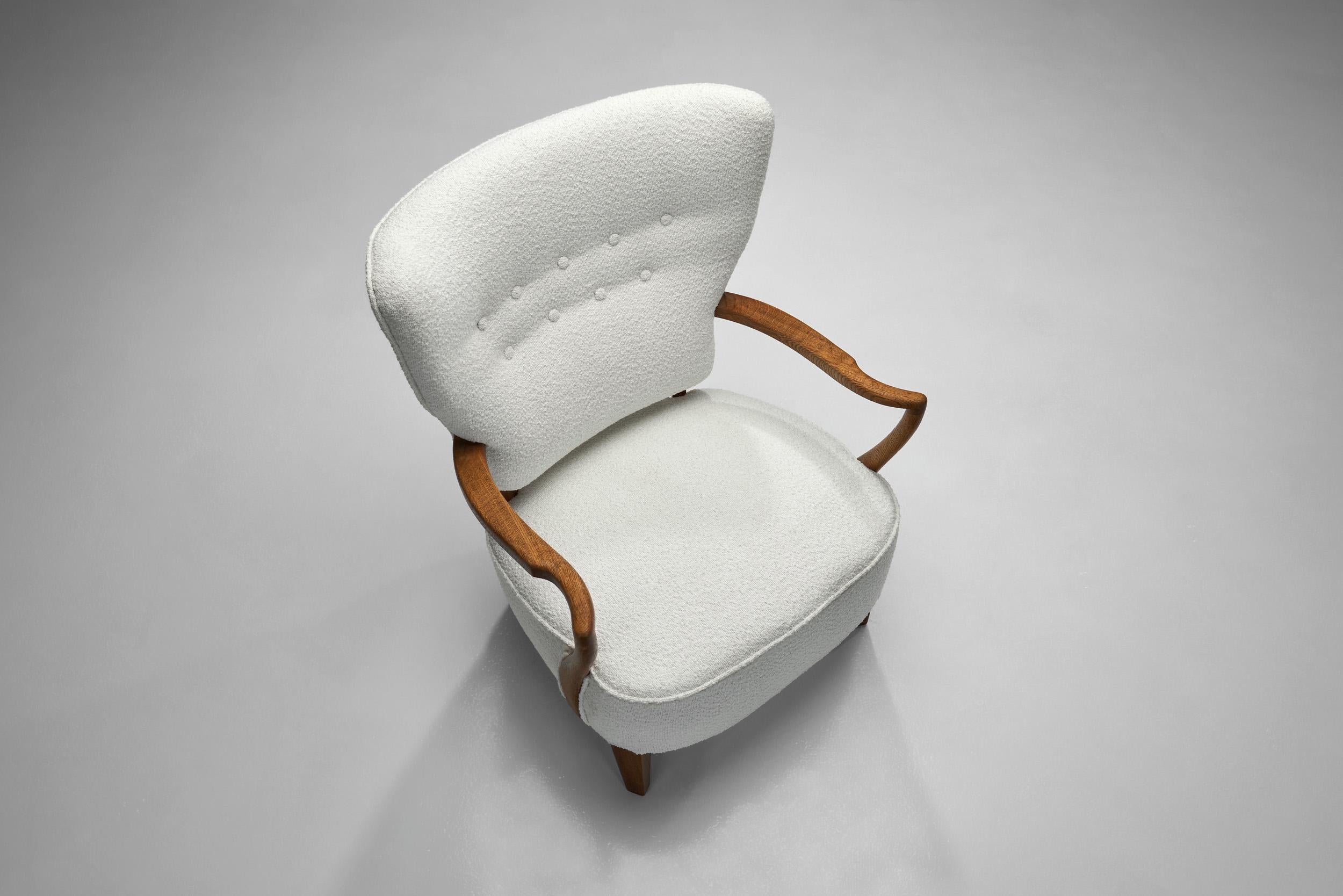 Dänischer Eichen- und Bouclé-Sessel, Dänemark um 1940 im Angebot 2
