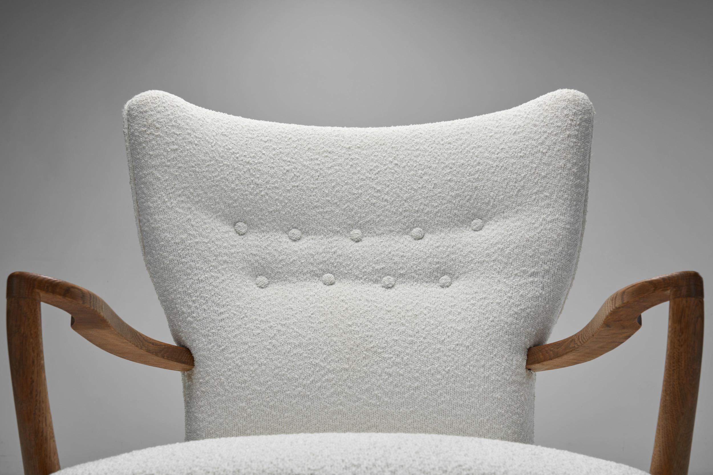 Dänischer Eichen- und Bouclé-Sessel, Dänemark um 1940 im Angebot 4