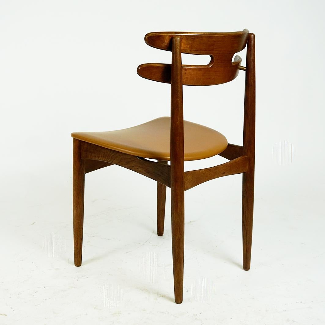 Danish Oak and Leather Dining Chairs Mod. 178 by Johannes Andersen for Bramin For Sale 8