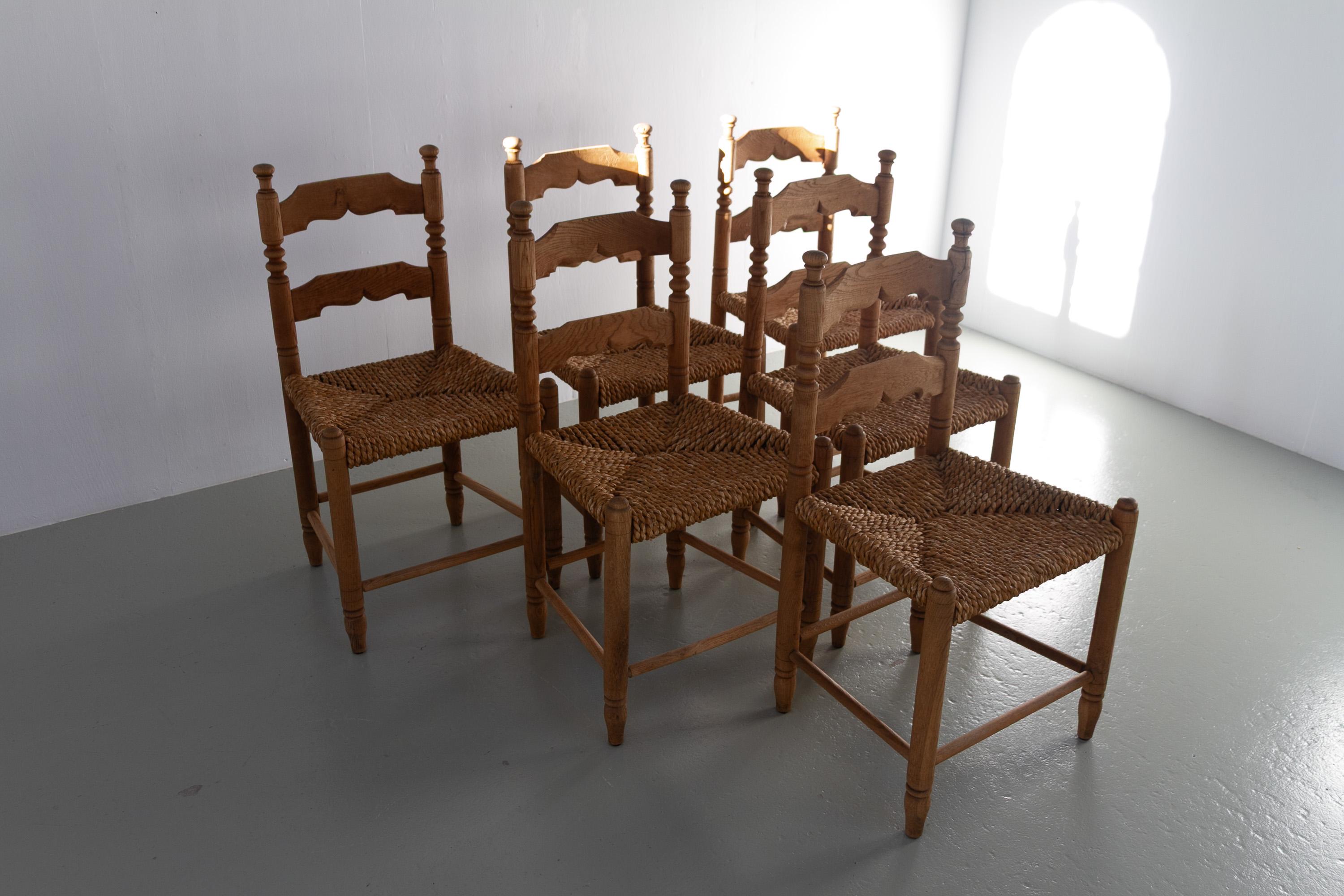 Danish Oak and Seagrass Chairs by Hans Dau, Set of 6. 1940s. In Fair Condition For Sale In Asaa, DK