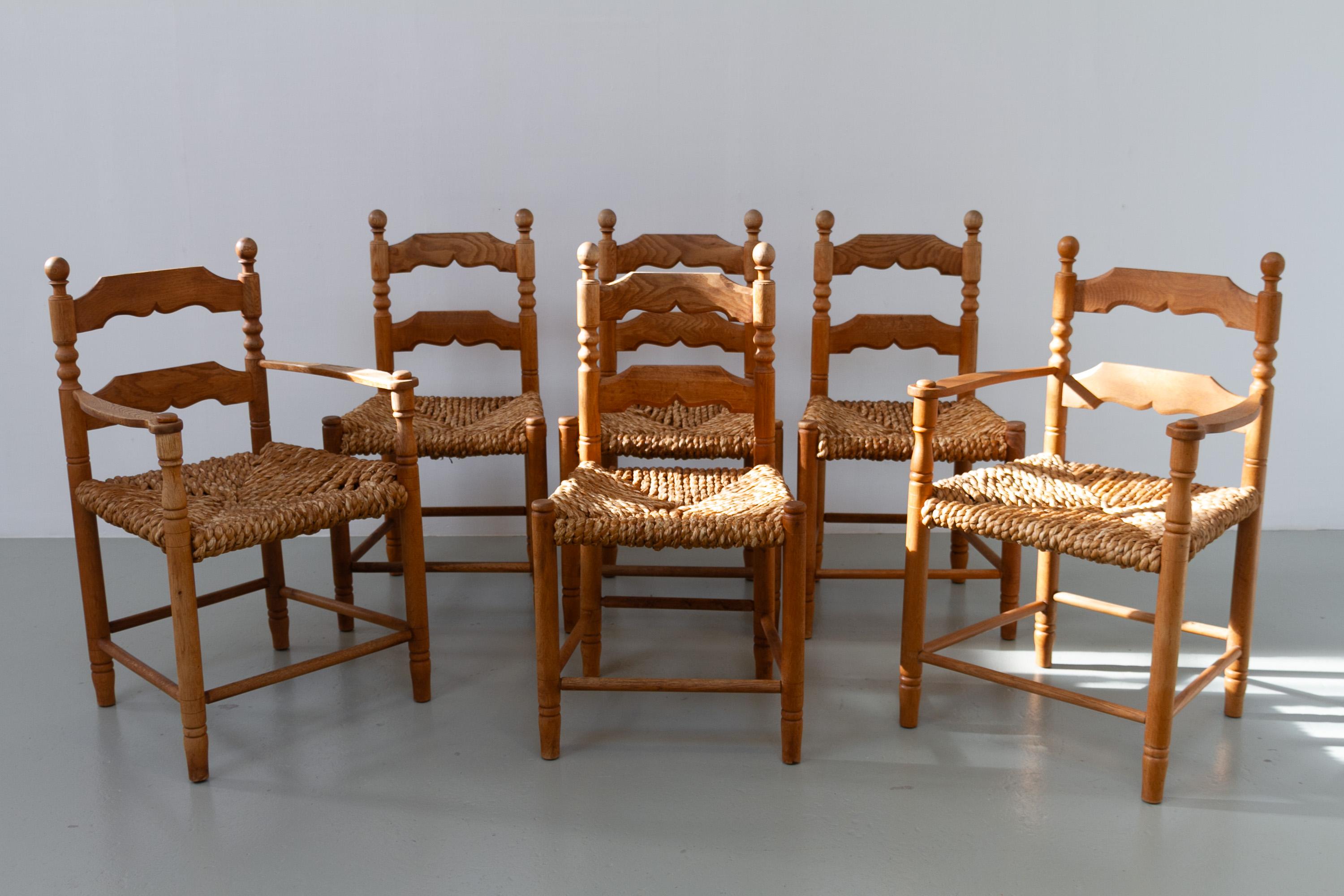 Sedie danesi in Oak e Seagrass di Hans Dau, set di 6. Anni '60.

Set di sei sedie per sala da pranzo The Scandinavian Mid-Century Modern in massello di quercia nordica tornita con sedili in corda spessa di seagrass essiccato (Lakeshore