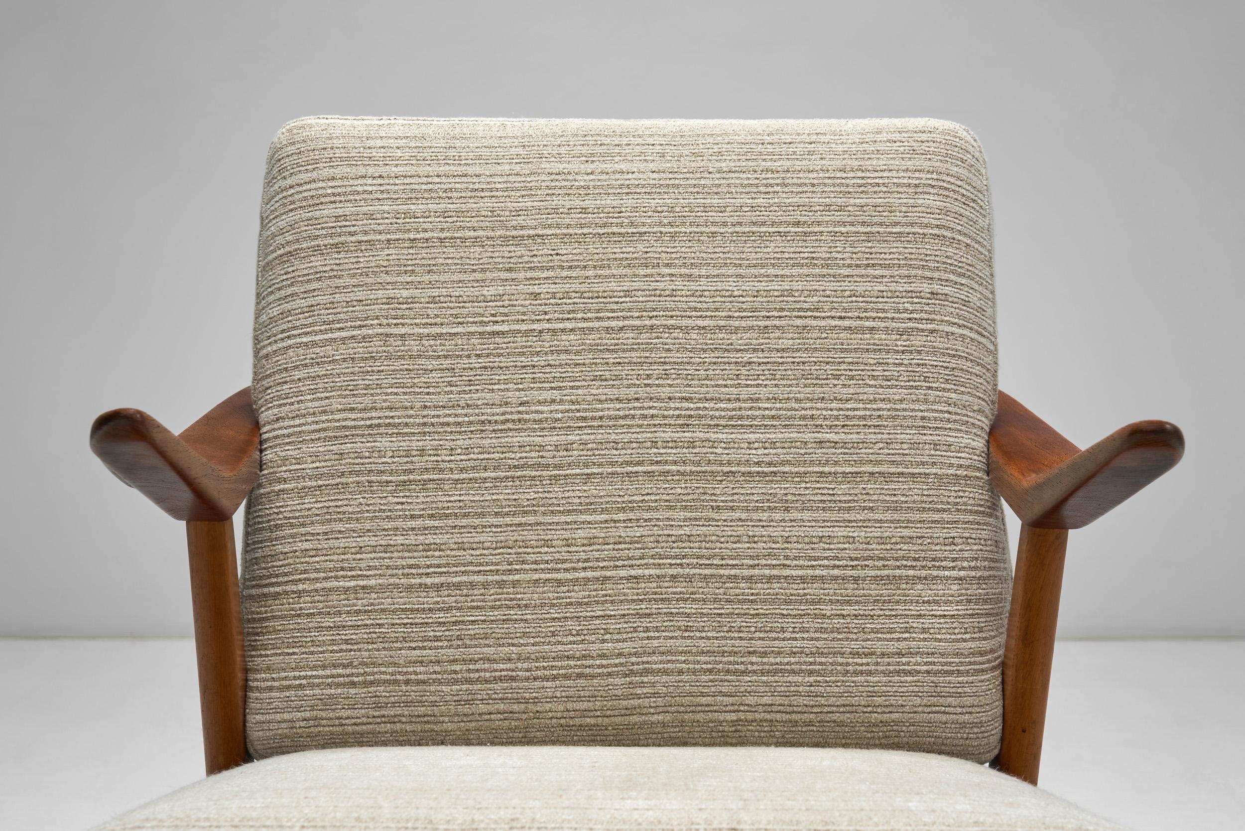 Danish Oak Armchair by H. Brockmann Petersen for Komfort, Denmark ca 1960s For Sale 1