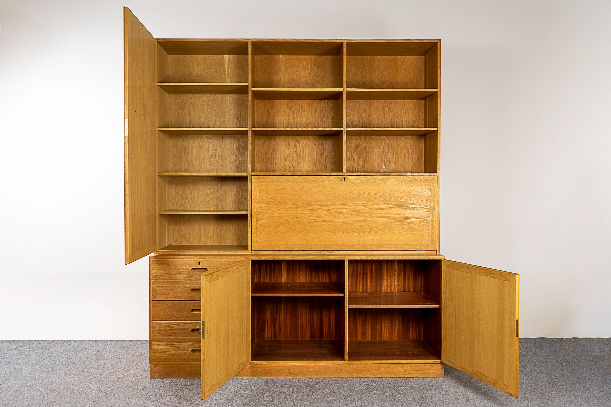 Danish Oak Bookcase Cabinet by Kai Winding For Sale 3