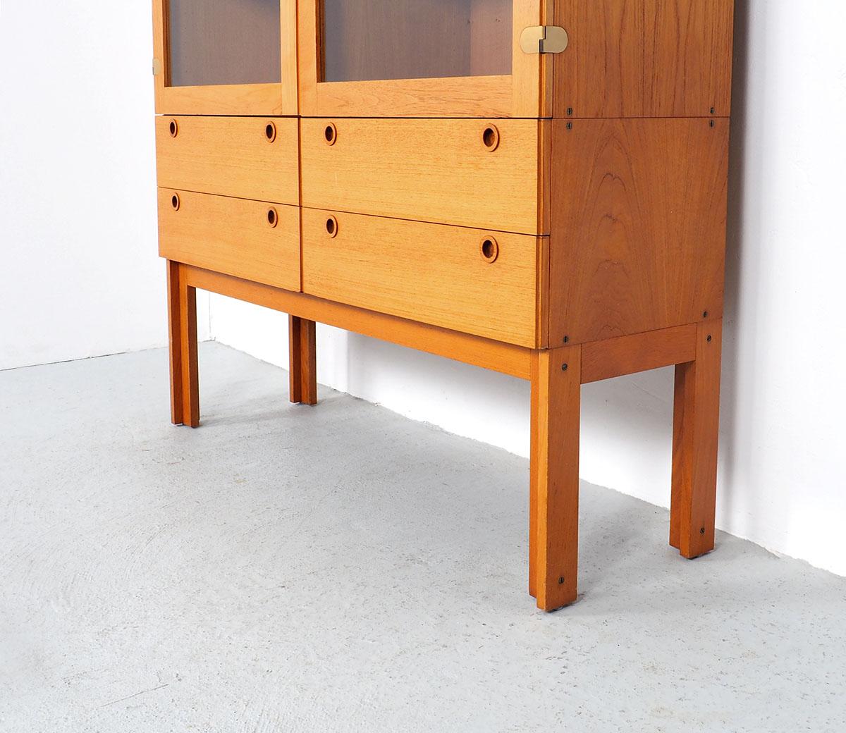 Danish Oak Display Cabinet with Drawers, 1960s, Set of 3 Danish Oak Display Cabi 1