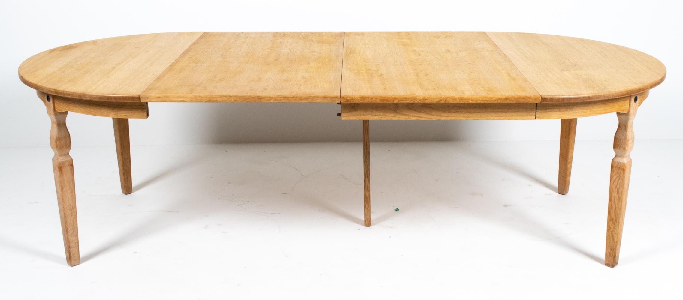 Danish Oak Extension Dining Table in the Style of Henning Kjærnulf For Sale 6