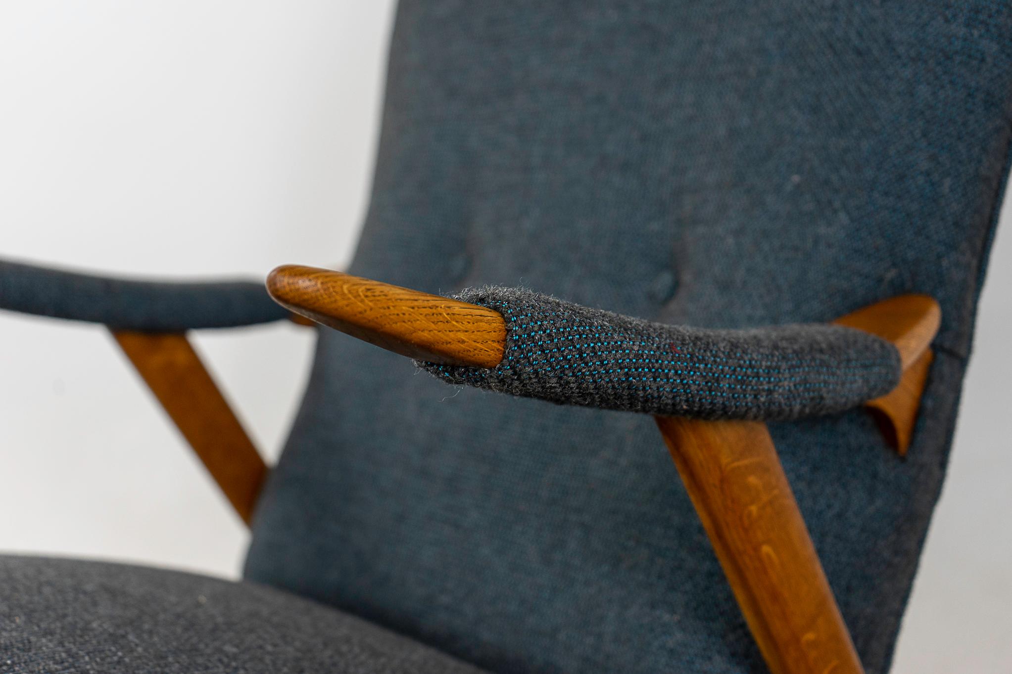 Scandinavian Modern Danish Oak Lounge Chair 
