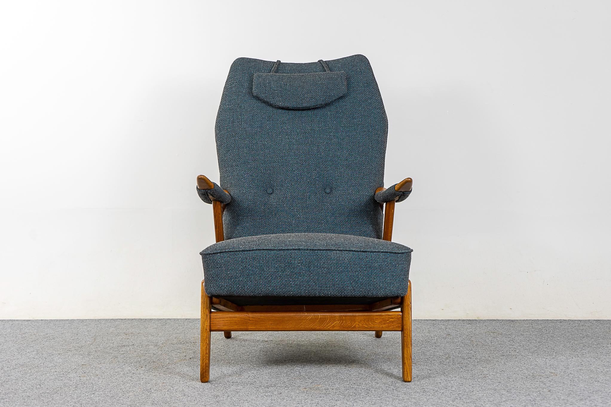 Scandinavian Modern Danish Oak Lounge Chair  For Sale