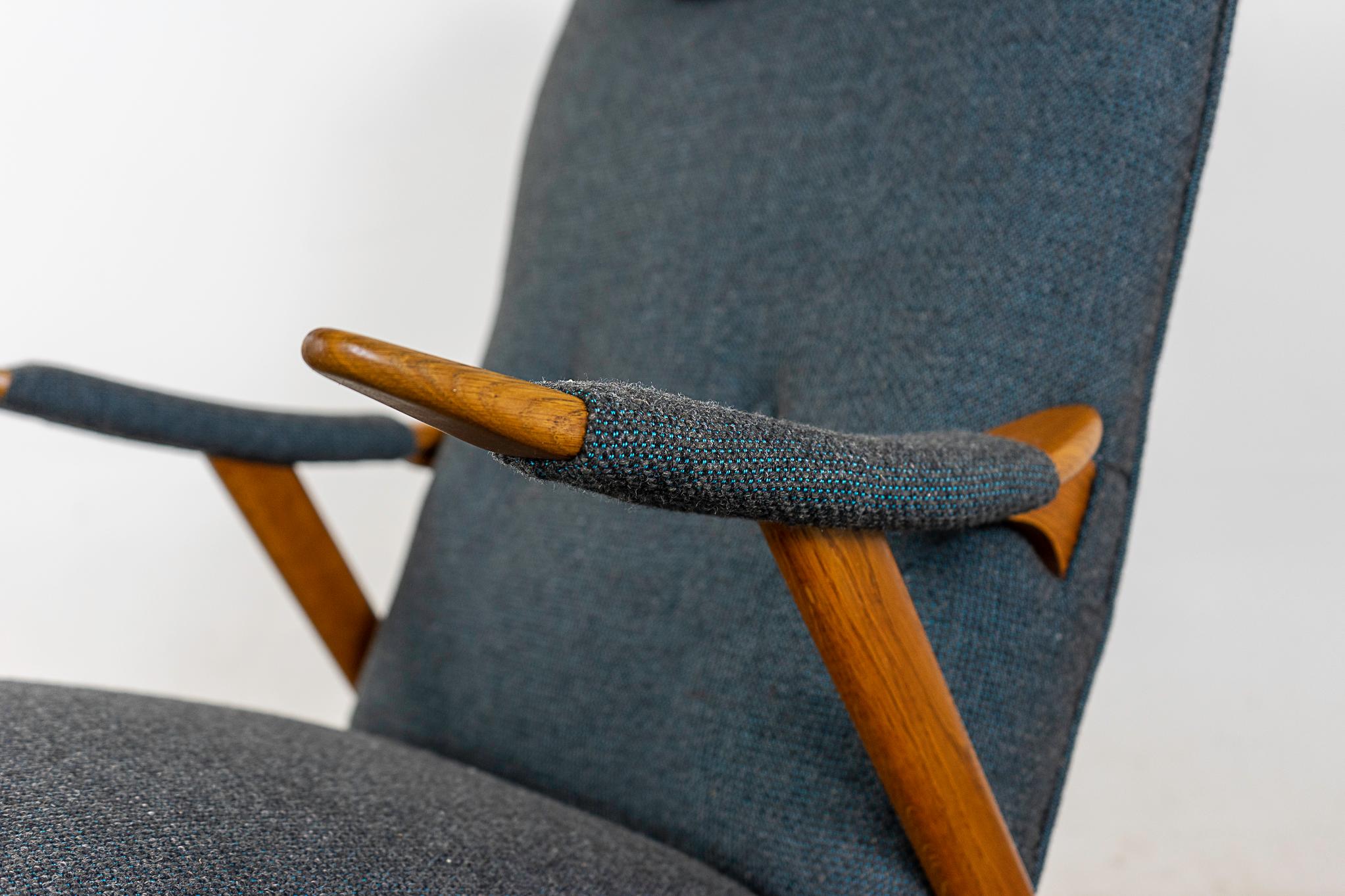 Mid-20th Century Danish Oak Lounge Chair  For Sale