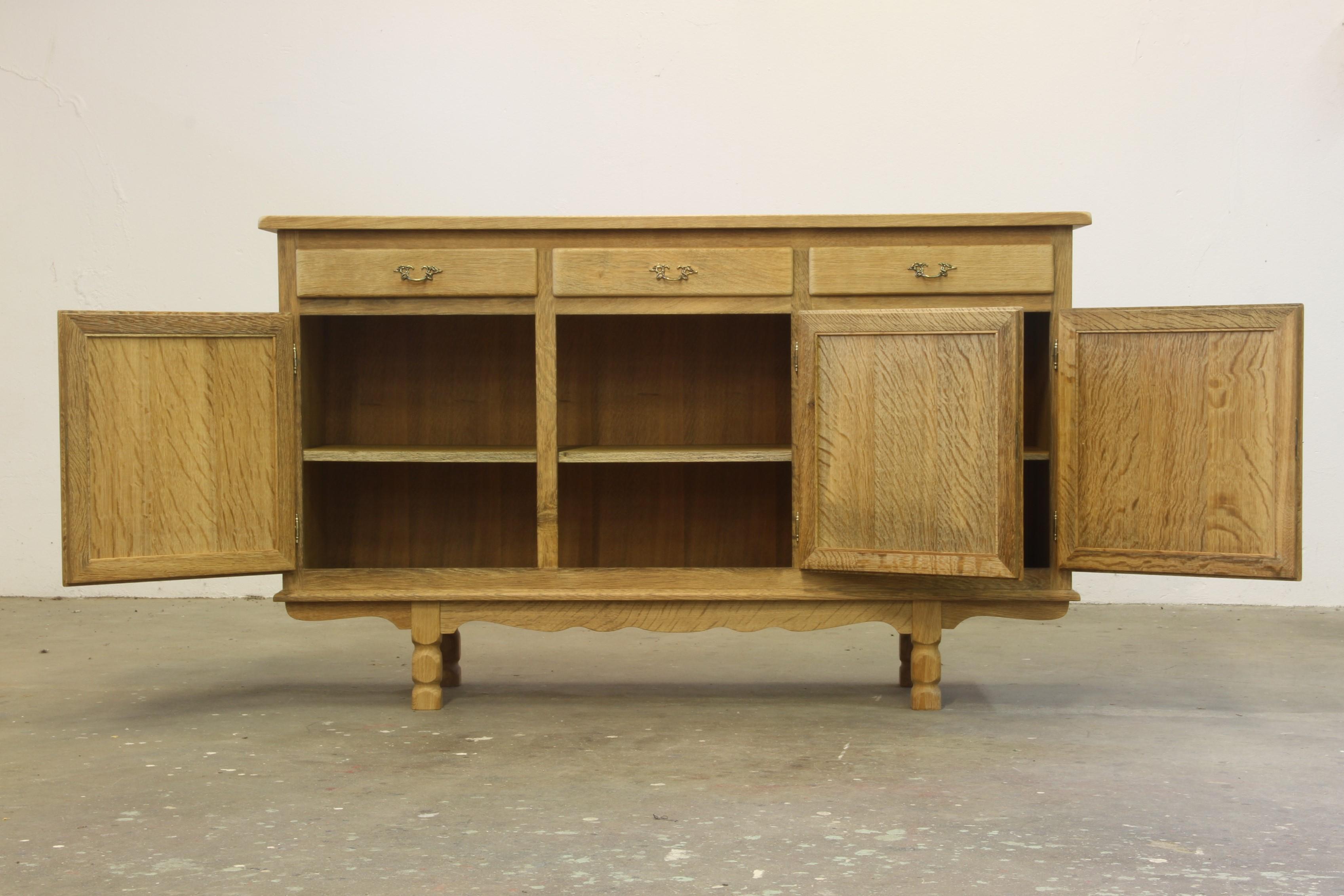 Danish Oak Low Cabinet, Sideboard in the style of Henning Kjærnulf, 1970s For Sale 2