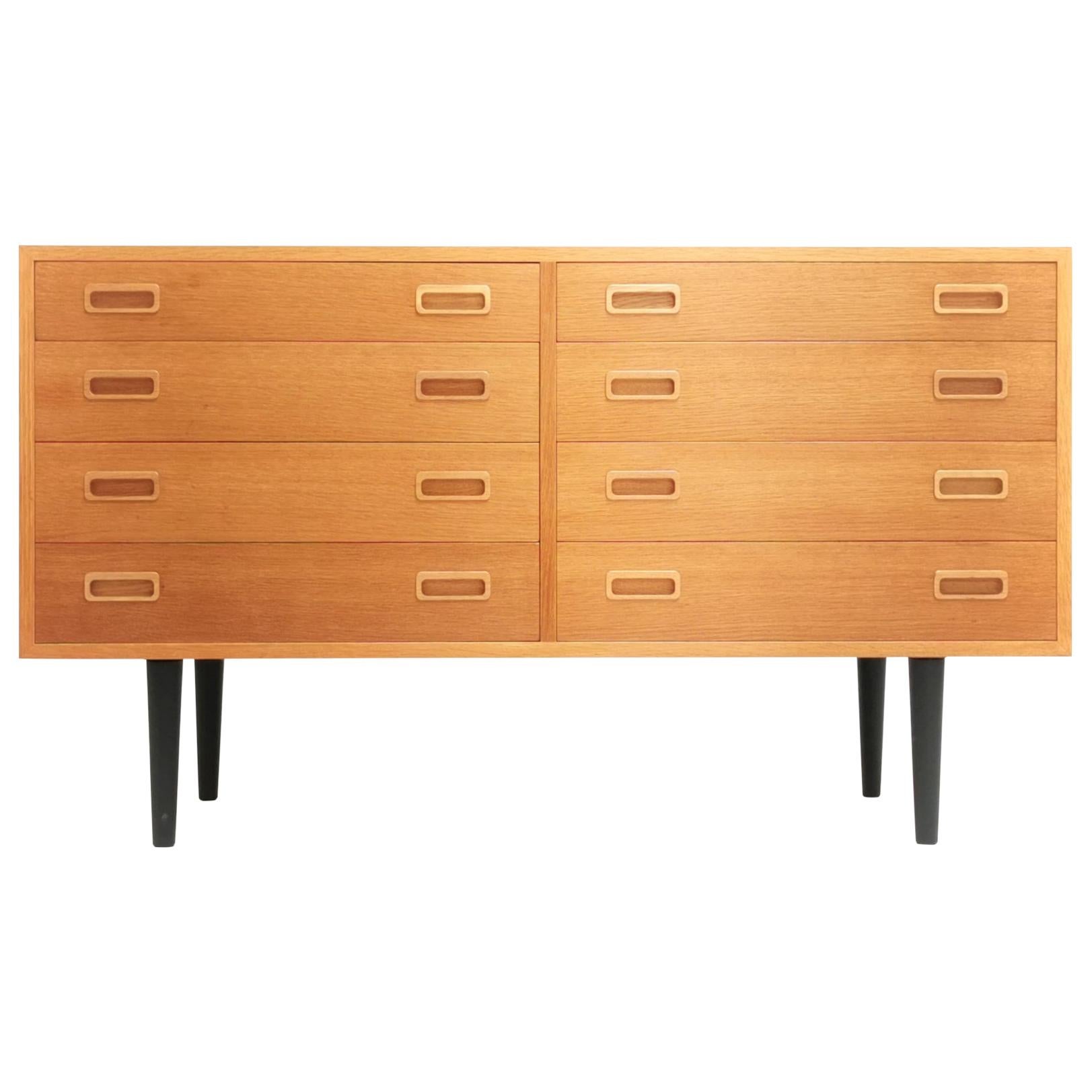 Danish Oak Midcentury Chest of Drawers by Hundevad, 1970s