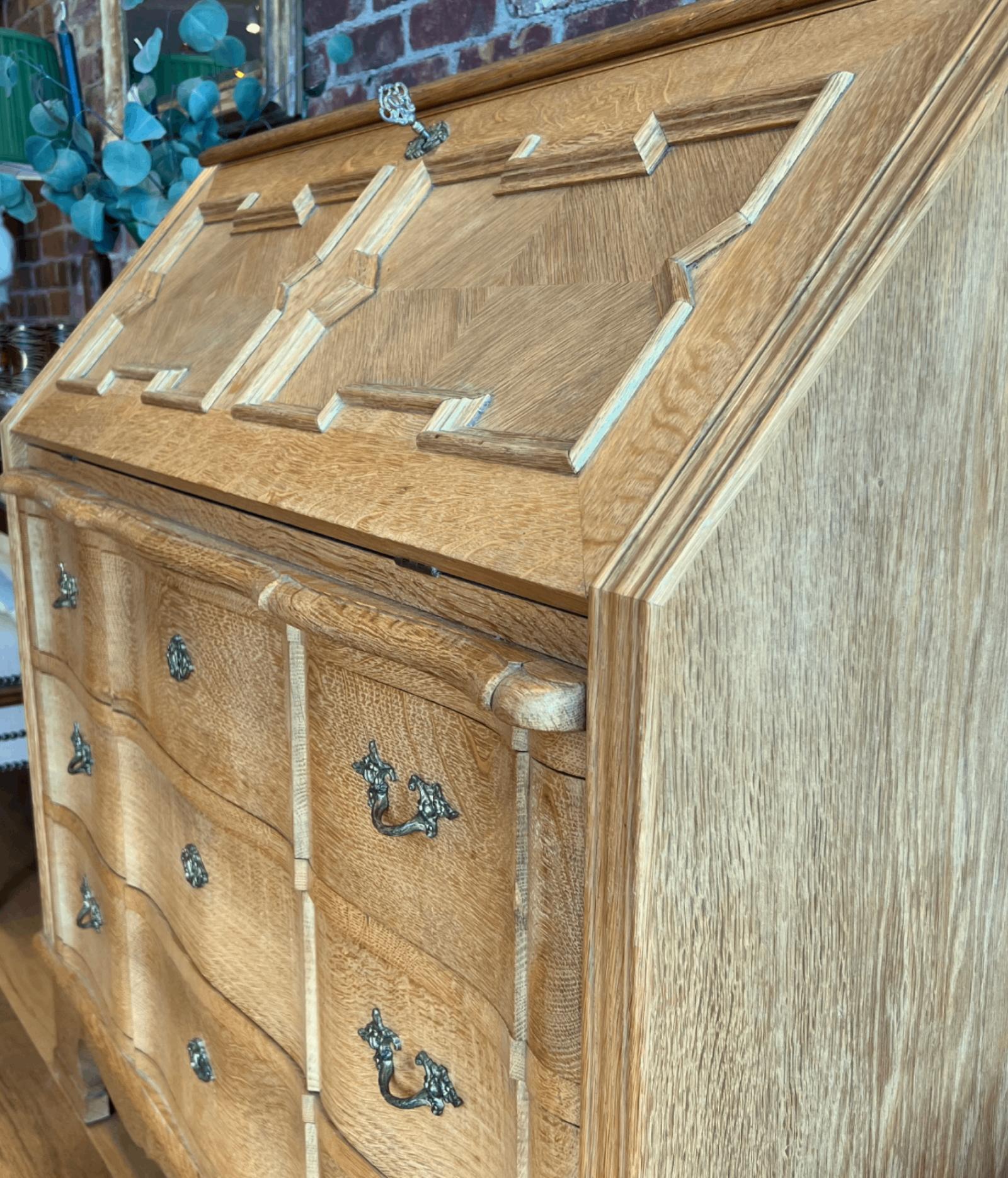 Ottone Segreteria a ribalta in Oak con intarsi alla maniera di Kjaernulf in vendita
