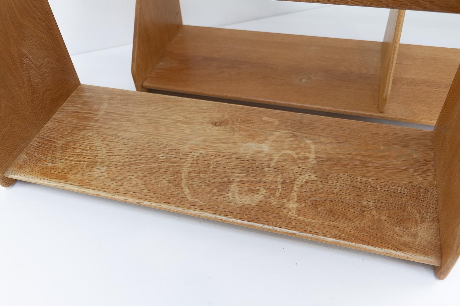 Étagères en chêne danois par Hans J. Wegner pour Ry Møbler, années 1950. Ensemble de 2. en vente 10