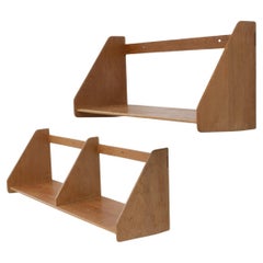 Estantería danesa de roble de Hans J. Wegner para Ry Møbler, década de 1950. Juego de 2.