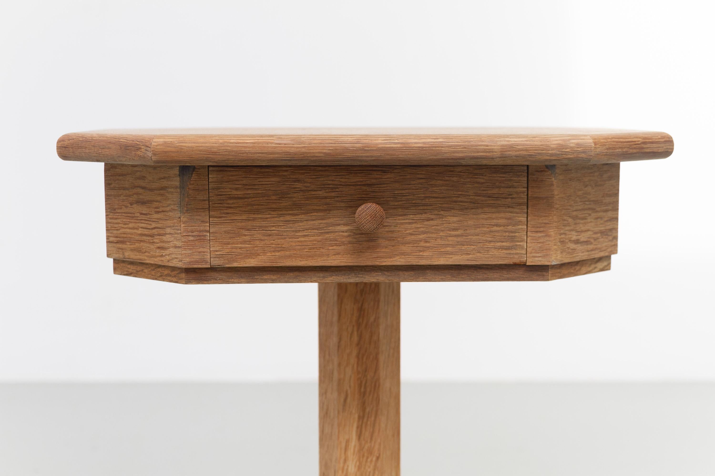 Metà XX secolo Danish Oak Side Table with Drawer, 1960s. in vendita