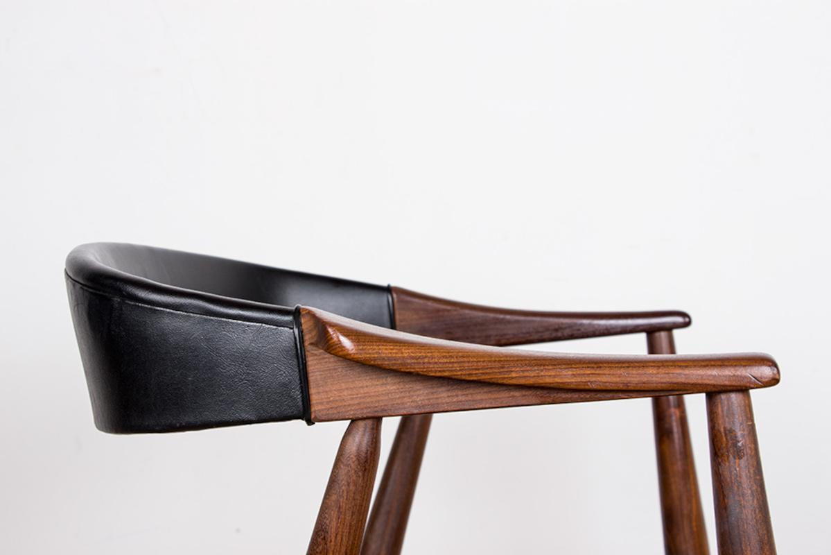 Danish office armchair in Teak and Skai model 213 by Thomas Harlev 1960. 3