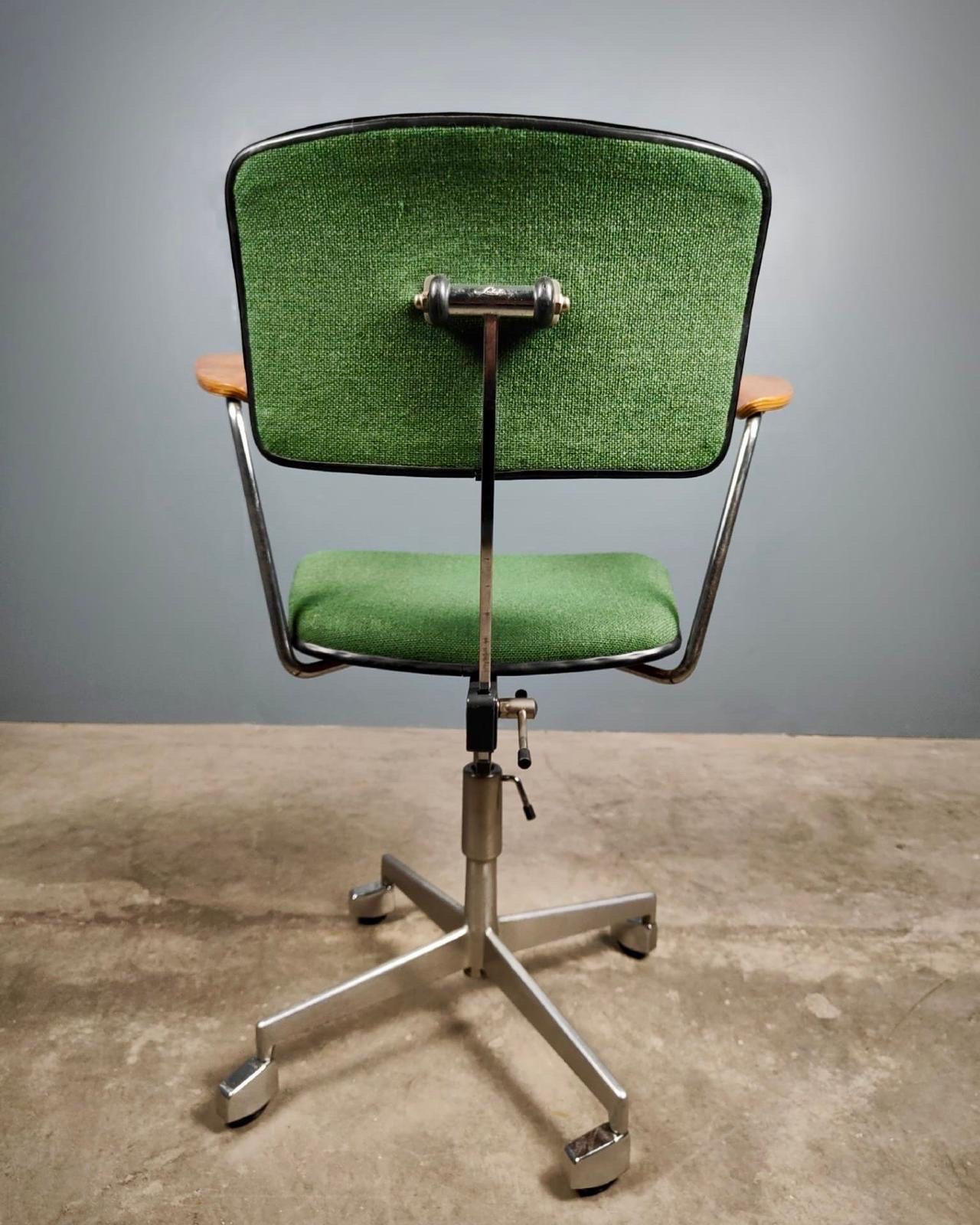 Mid-20th Century Danish Office Kevi Swivel Chair Jørgen Rasmussen Labofa Mobler Mid Century