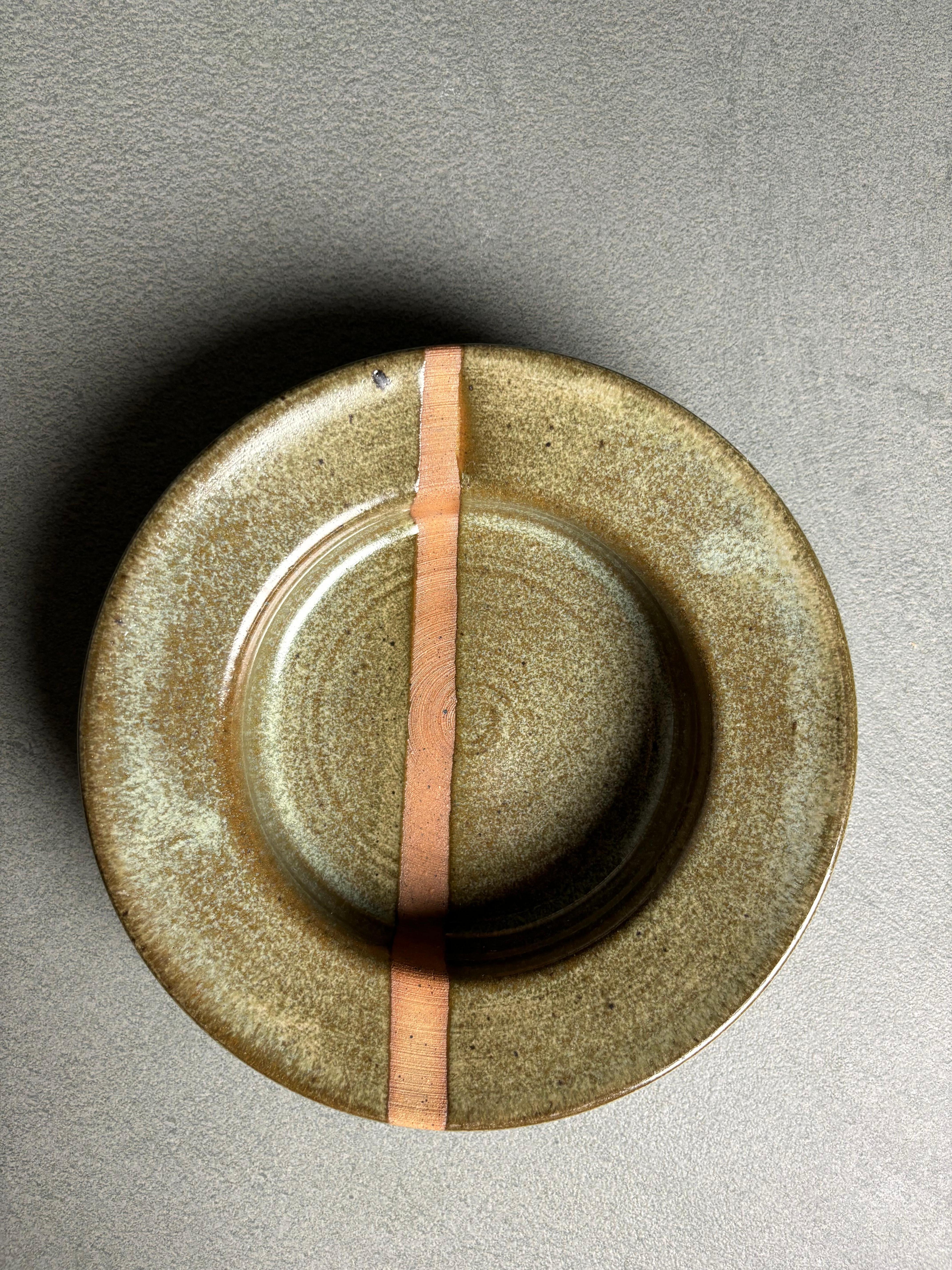Plat à rayures graphiques danois vert olive, 1970 Bon état - En vente à Copenhagen, DK