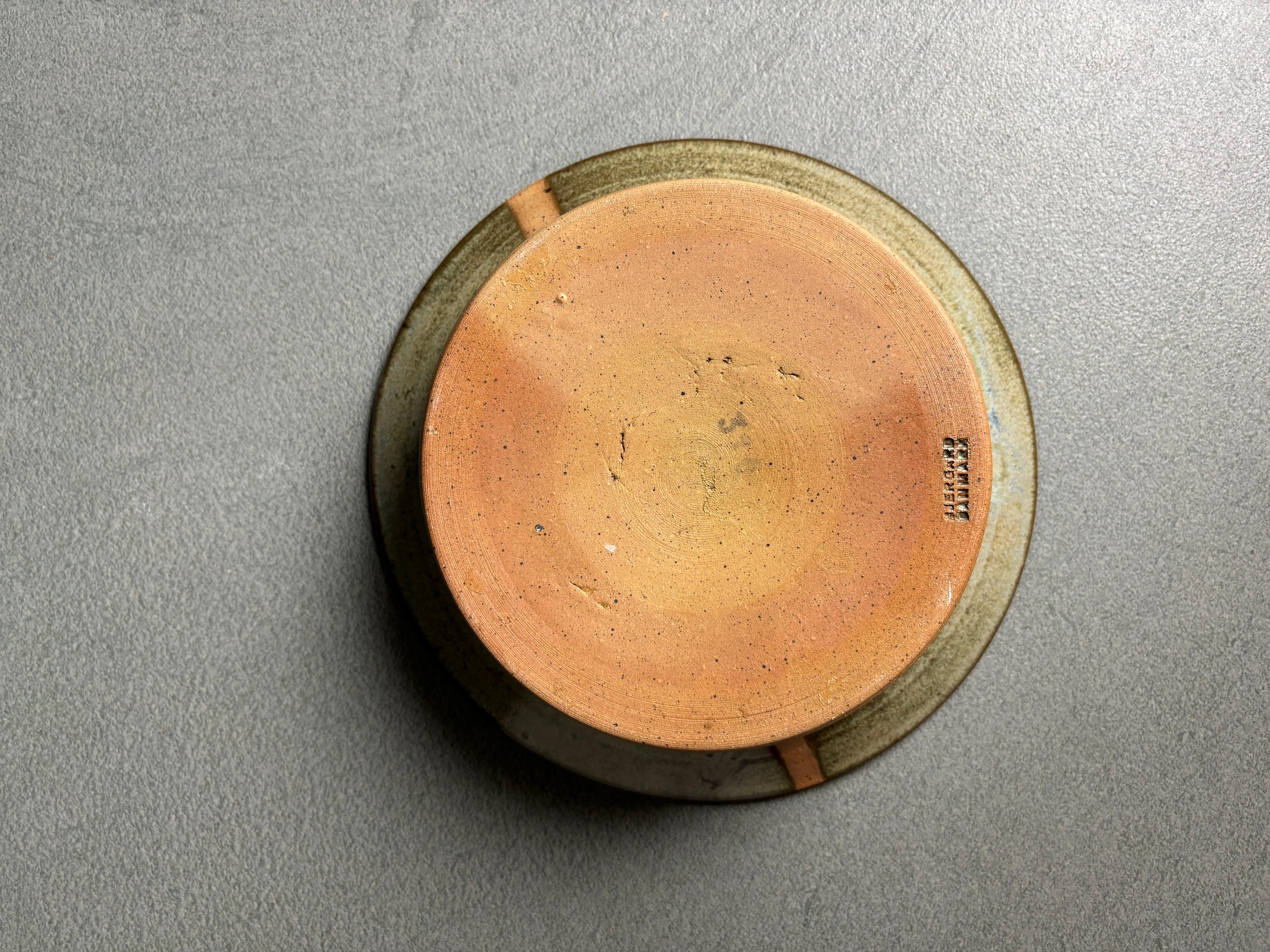 XX secolo Piatto grafico danese a righe in ceramica Greene & Greene, anni '70 in vendita