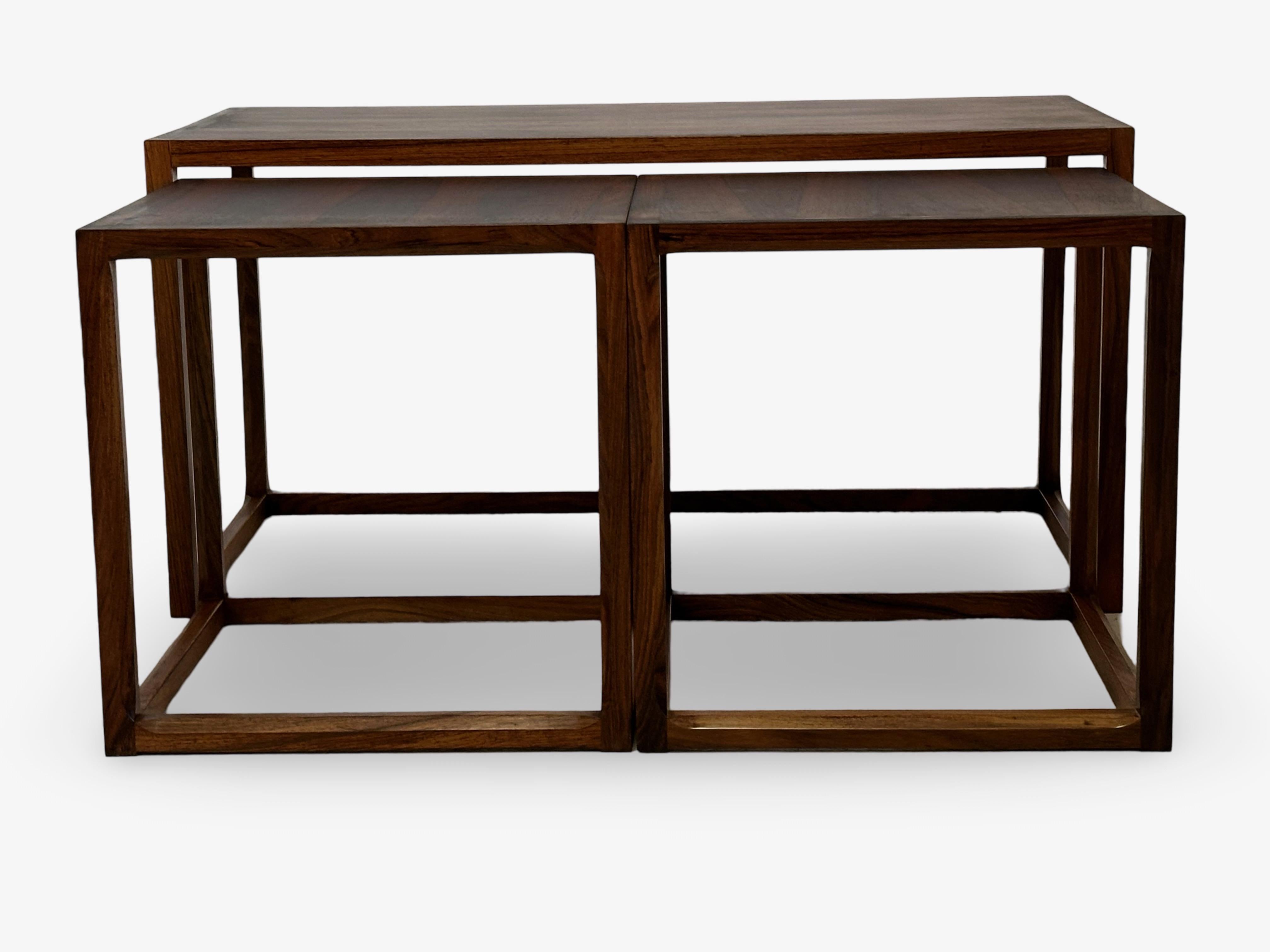 Danish original vintage nest of tables or lamp tables in rosewood. In Good Condition For Sale In København K, DK