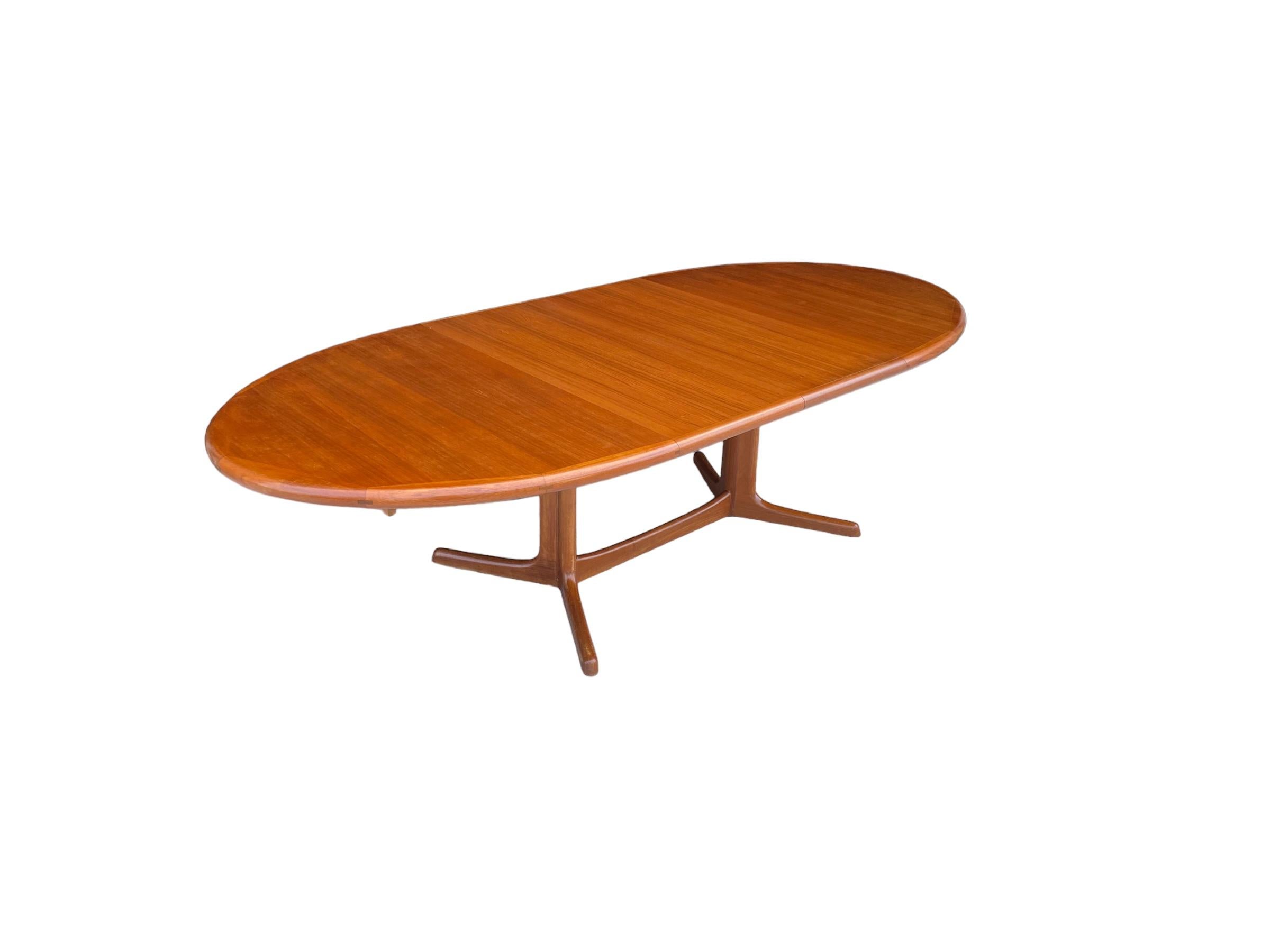 Danish Oval Dining Table in Teak by Dyrlund For Sale 1